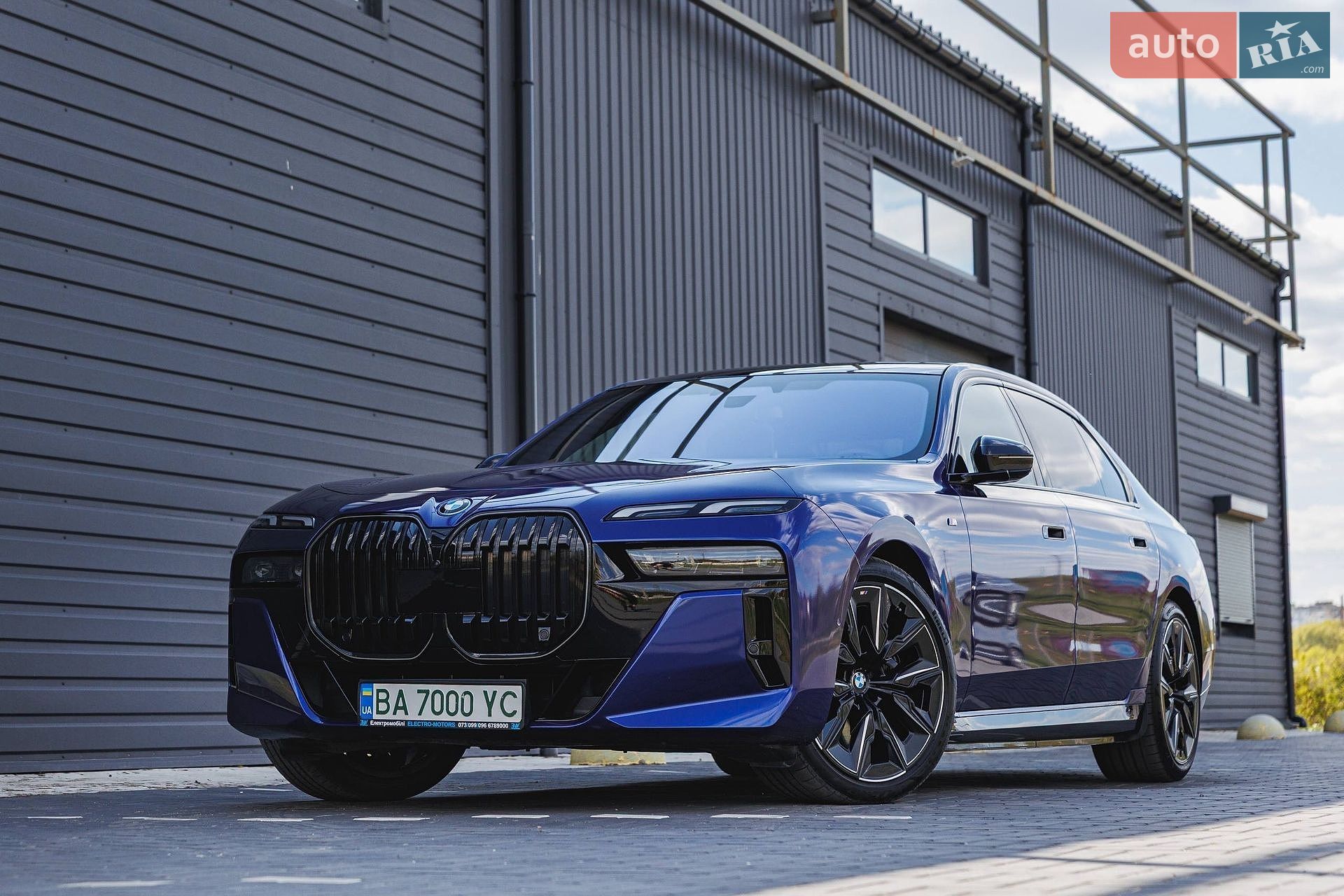 BMW I7 2024 VIN WBY51EJ000CS36644 фото оголошення 40 з 50