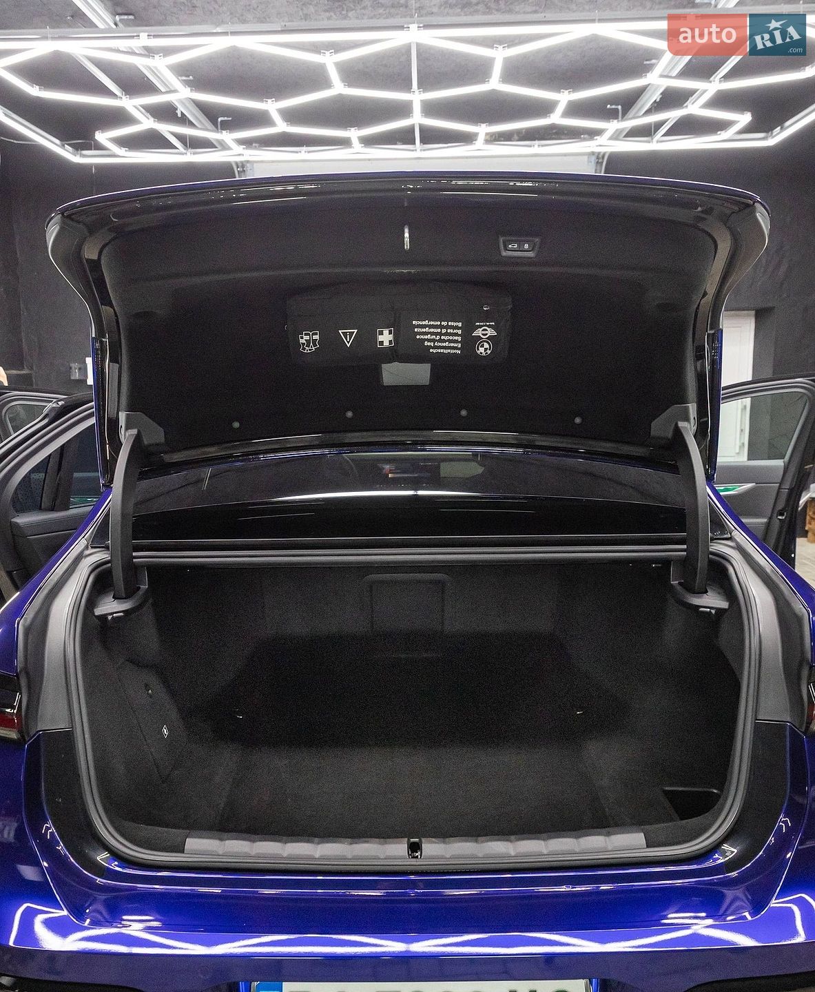 BMW I7 2024 VIN WBY51EJ000CS36644 фото оголошення 38 з 50