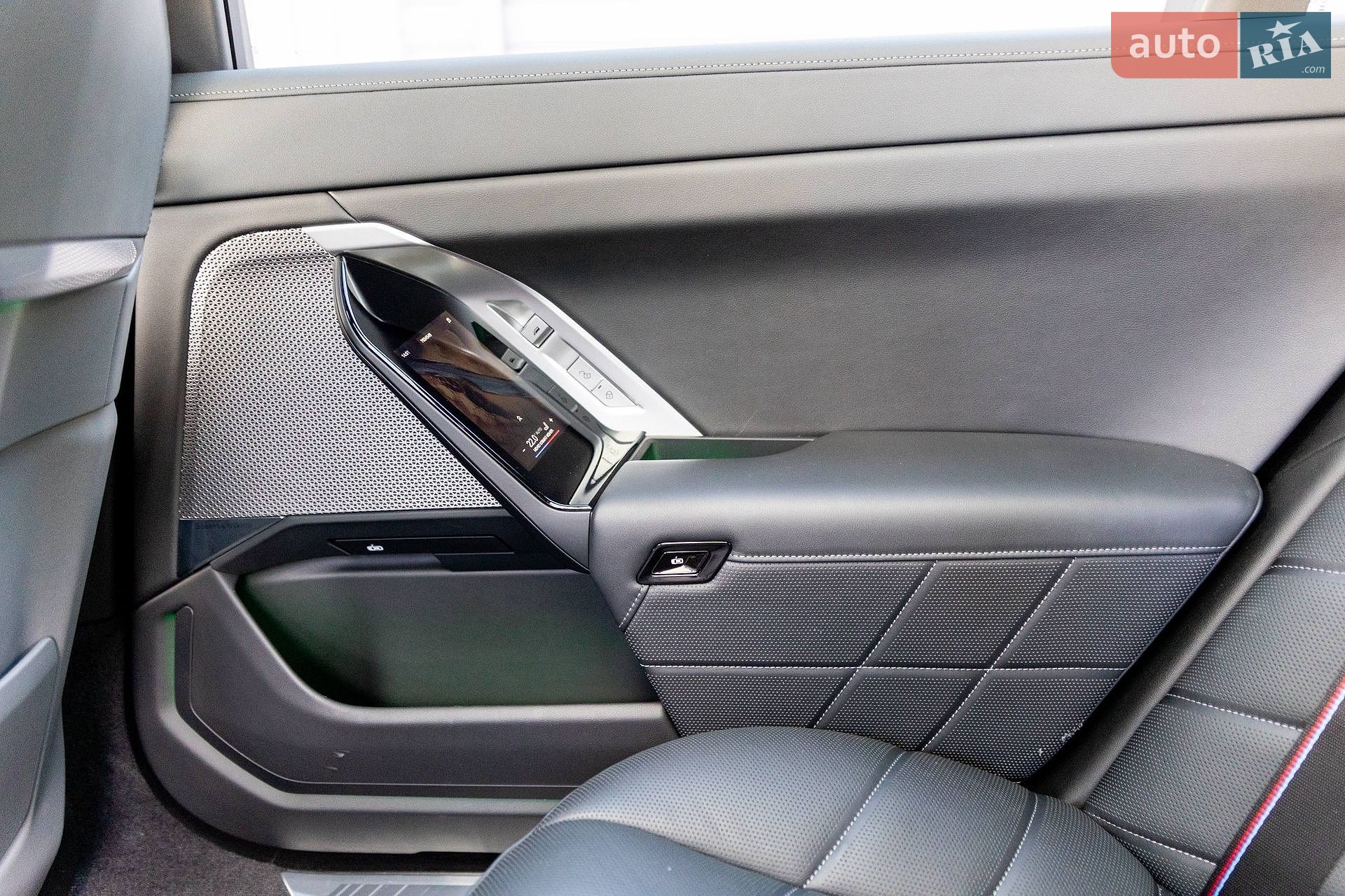 BMW I7 2024 VIN WBY51EJ000CS36644 фото оголошення 26 з 50