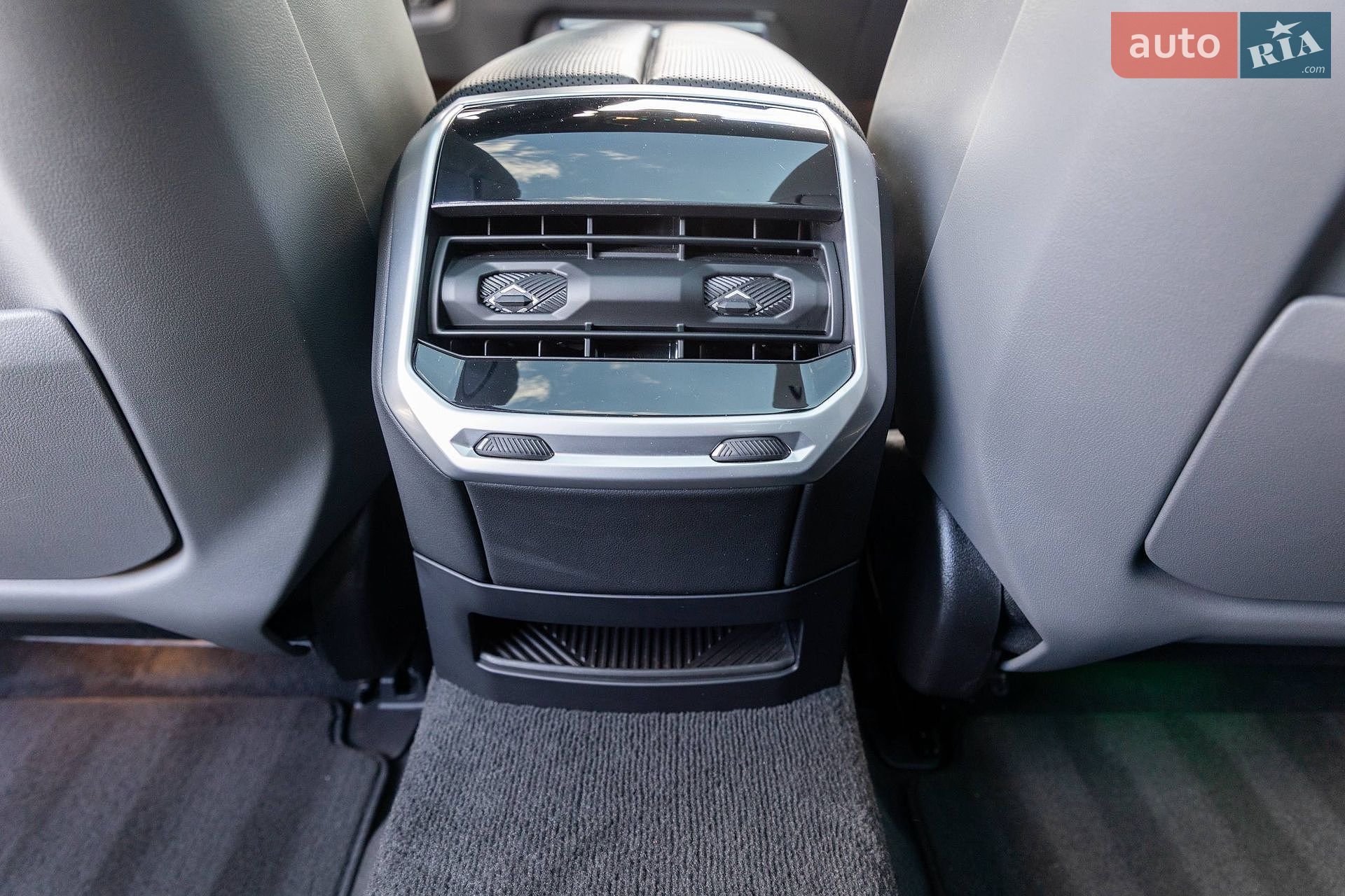 BMW I7 2024 VIN WBY51EJ000CS36644 фото оголошення 32 з 50