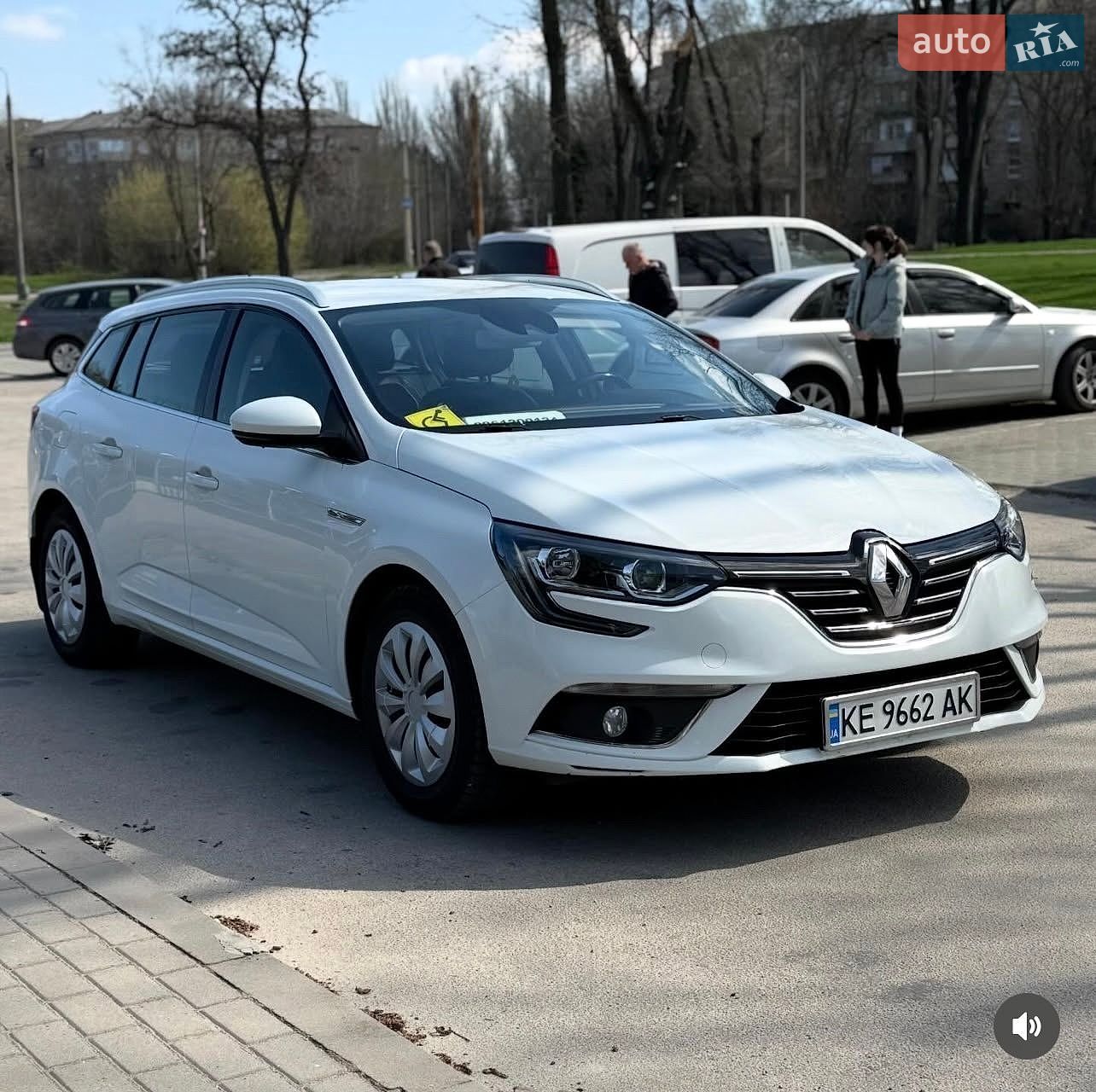 Renault Megane 2017 VIN VF1RFB00858677841 фото оголошення 3 з 21