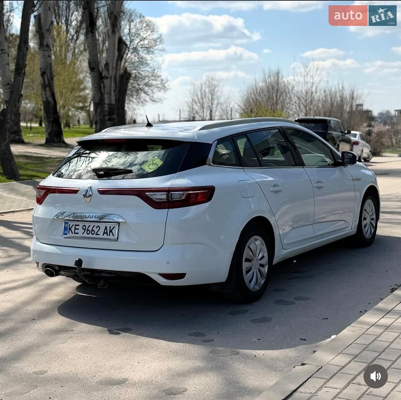 Renault Megane 2017 VIN VF1RFB00858677841 фото оголошення 4 з 21