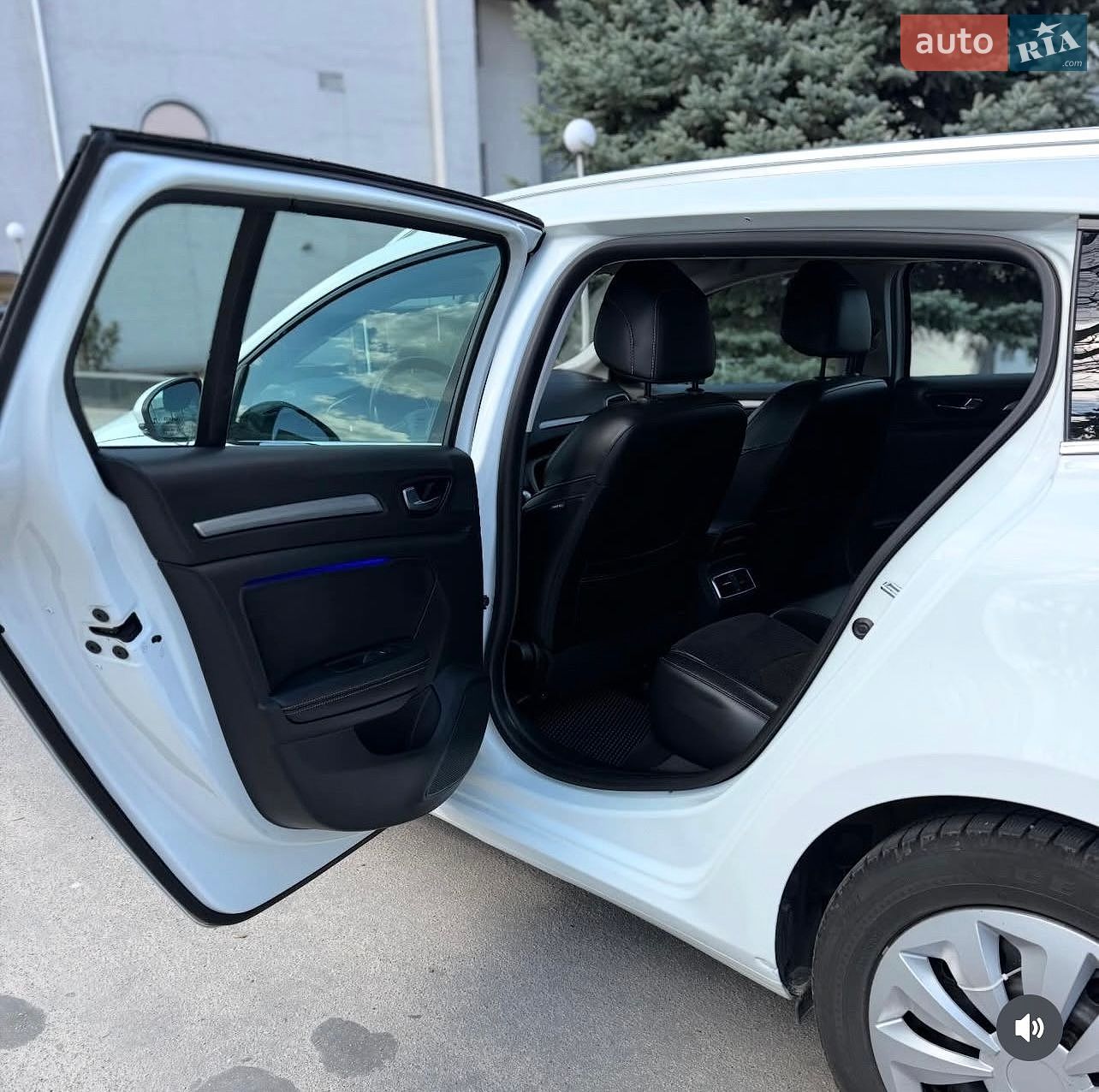 Renault Megane 2017 VIN VF1RFB00858677841 фото оголошення 6 з 21