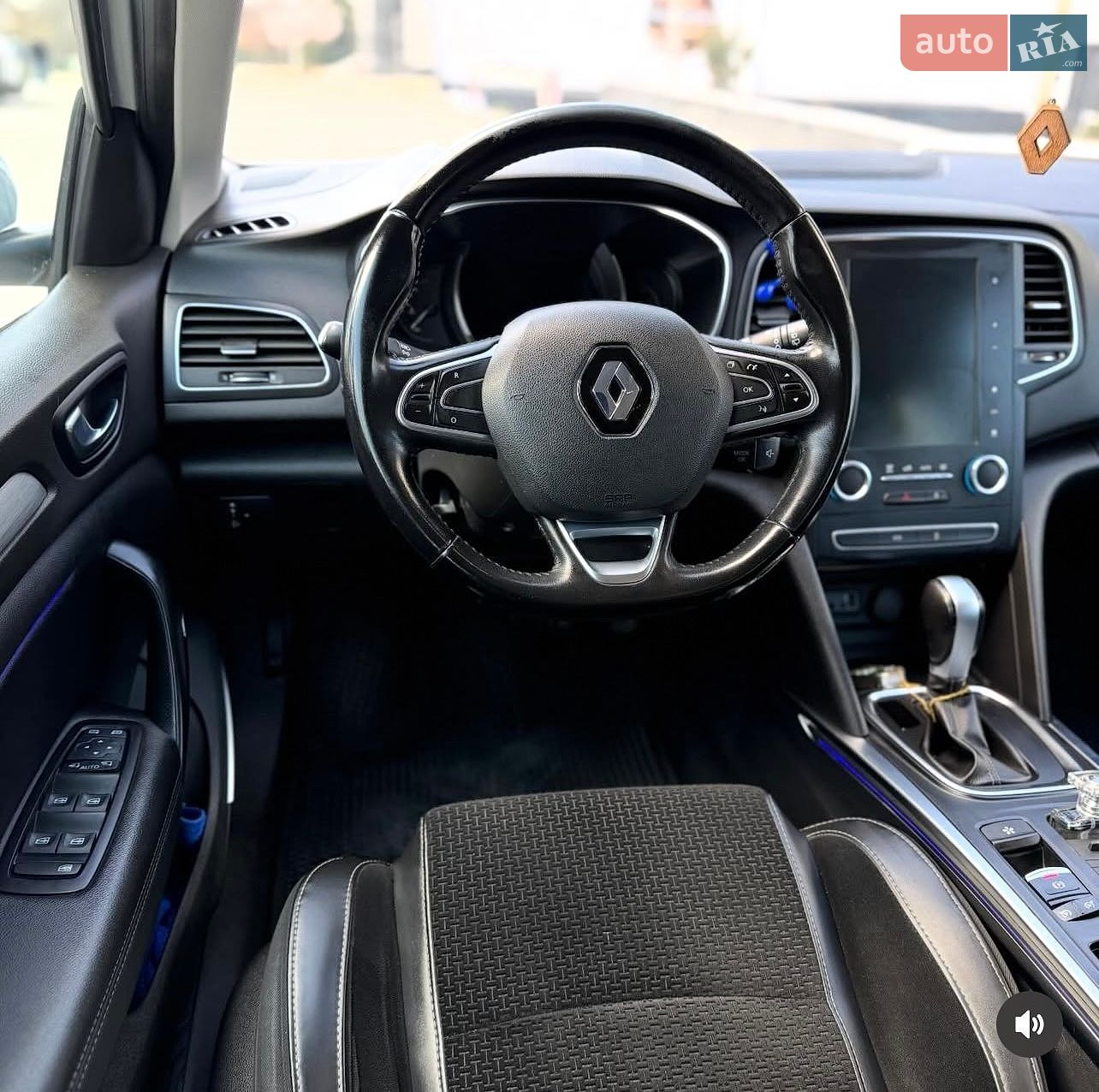 Renault Megane 2017 VIN VF1RFB00858677841 фото оголошення 9 з 21