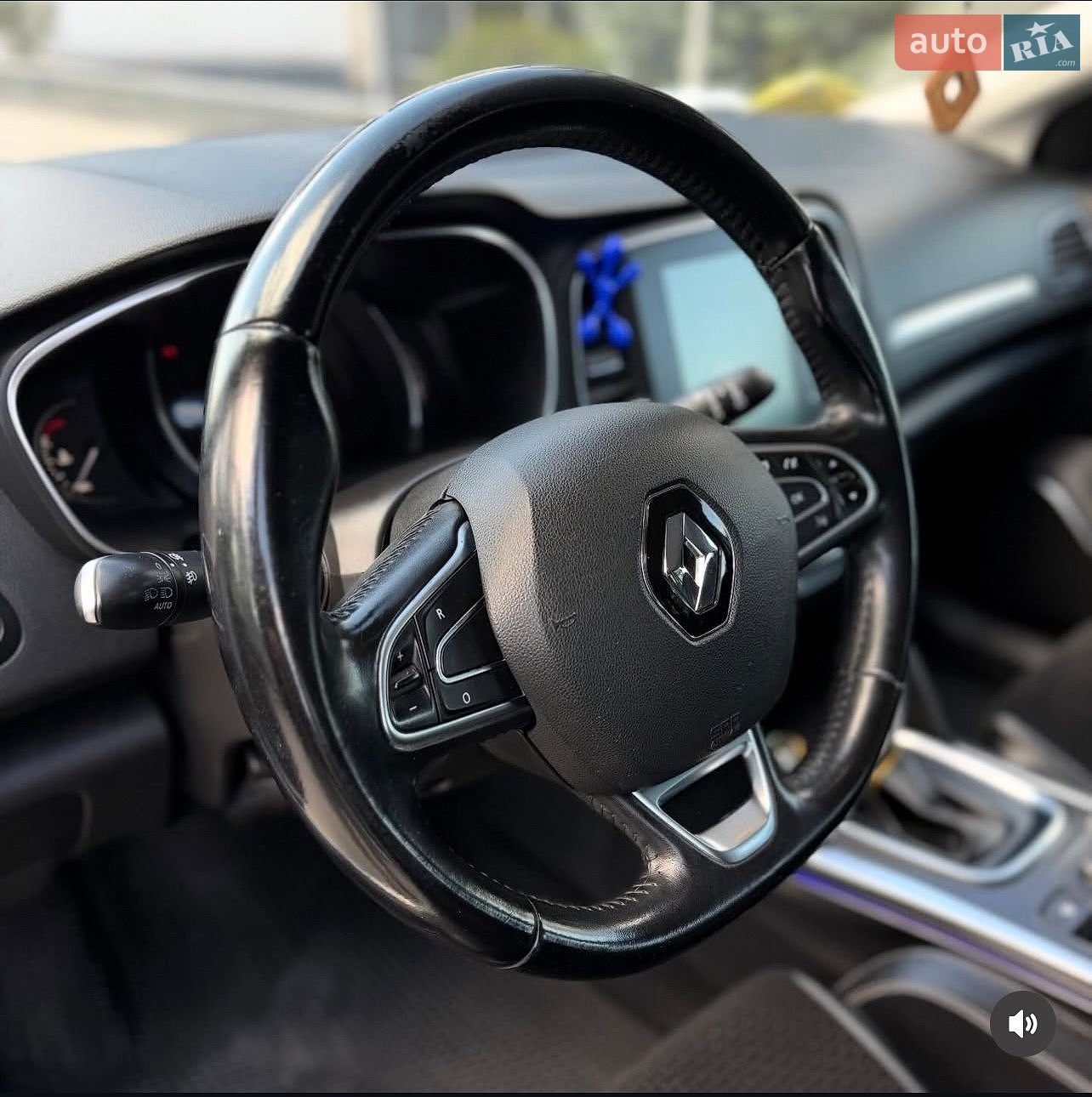 Renault Megane 2017 VIN VF1RFB00858677841 фото оголошення 10 з 21