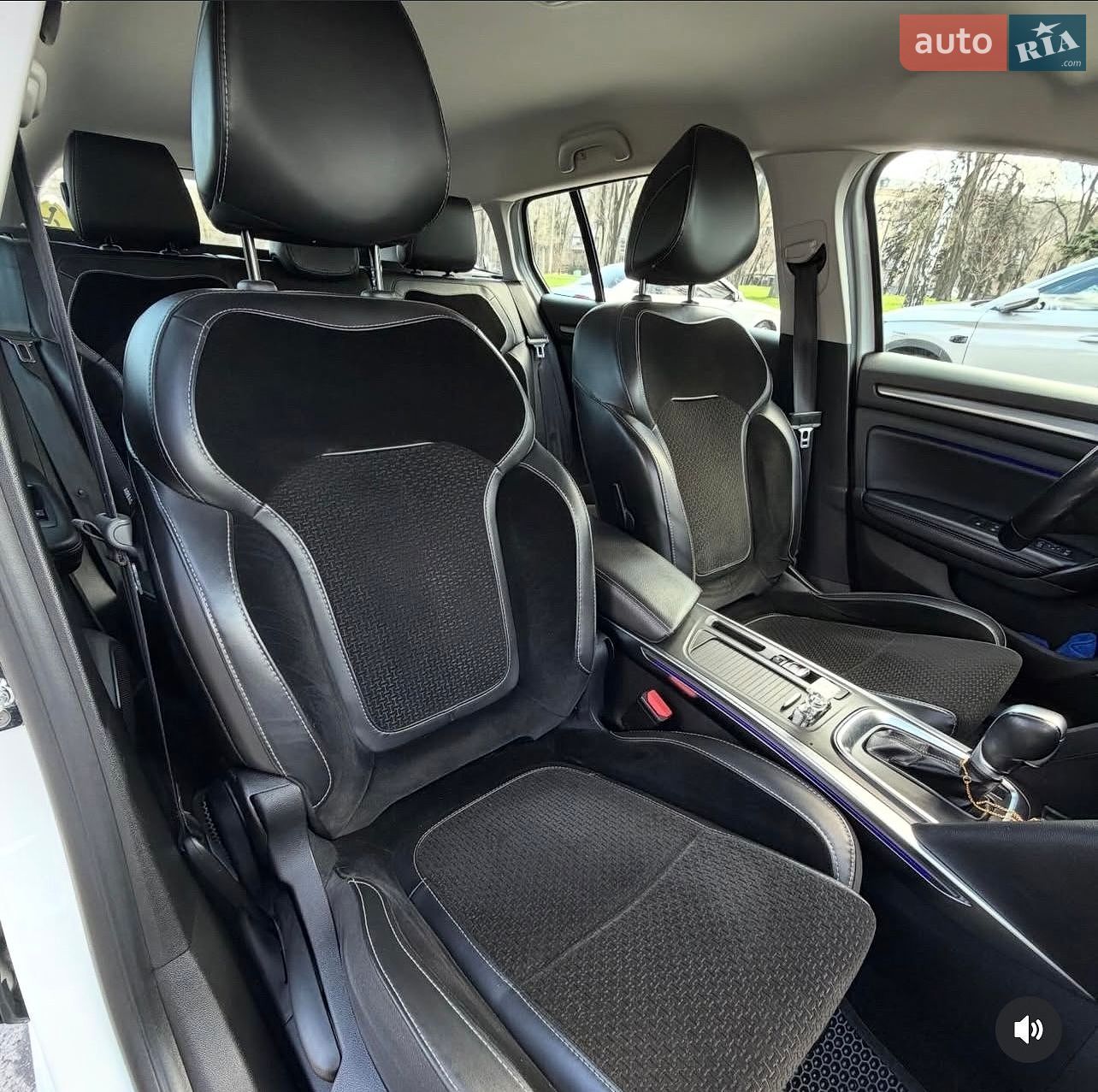 Renault Megane 2017 VIN VF1RFB00858677841 фото оголошення 12 з 21