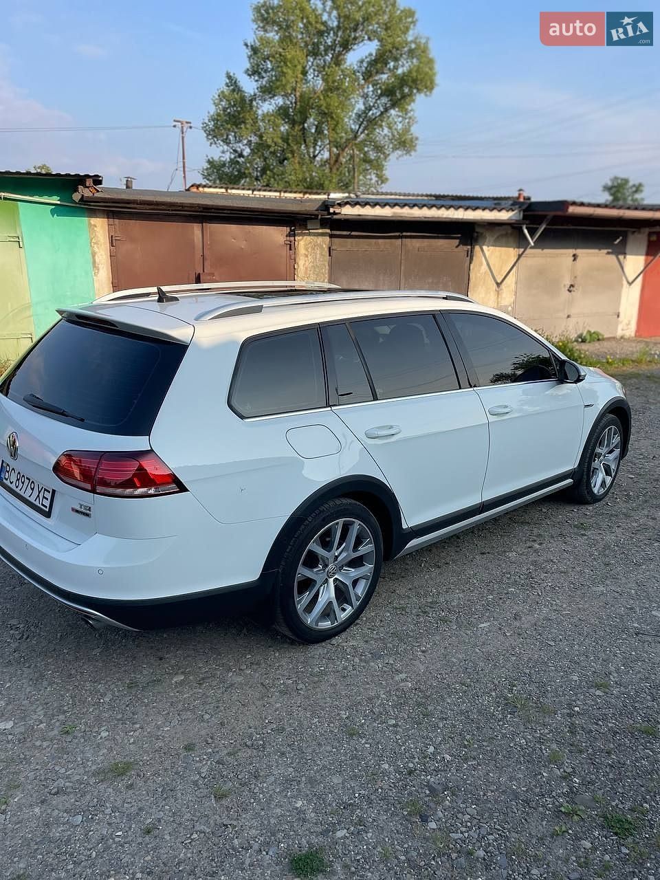 Volkswagen Golf Alltrack 2017 VIN 3VWH17AU5JM751505 фото оголошення 2 з 4