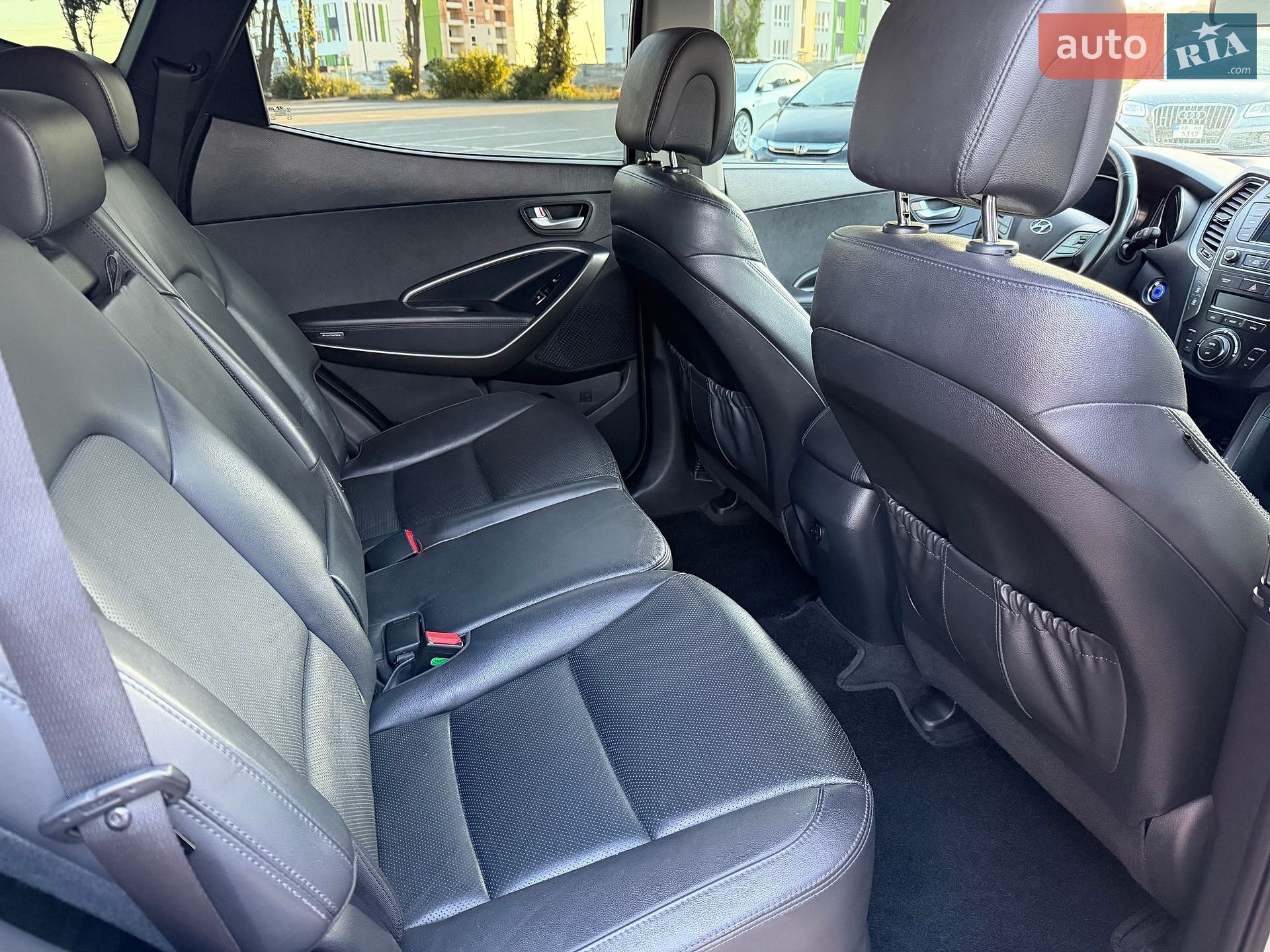 Hyundai Santa FE 2018 VIN KMHST81XDJU830131 фото оголошення 11 з 24