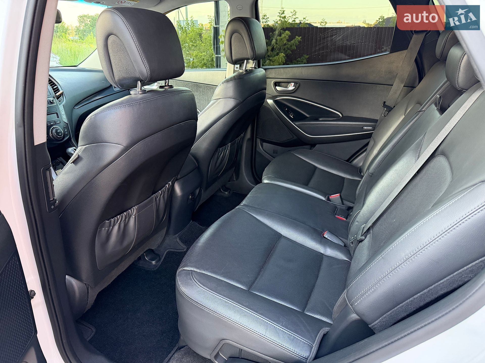 Hyundai Santa FE 2018 VIN KMHST81XDJU830131 фото оголошення 10 з 24