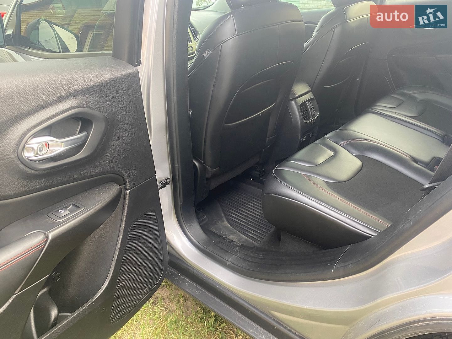 Jeep Cherokee 2021 VIN 1C4PJMBX2MD178424 фото оголошення 12 з 29