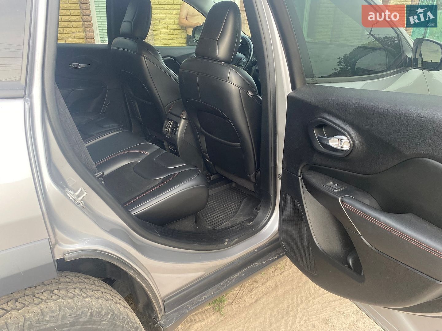 Jeep Cherokee 2021 VIN 1C4PJMBX2MD178424 фото оголошення 14 з 29