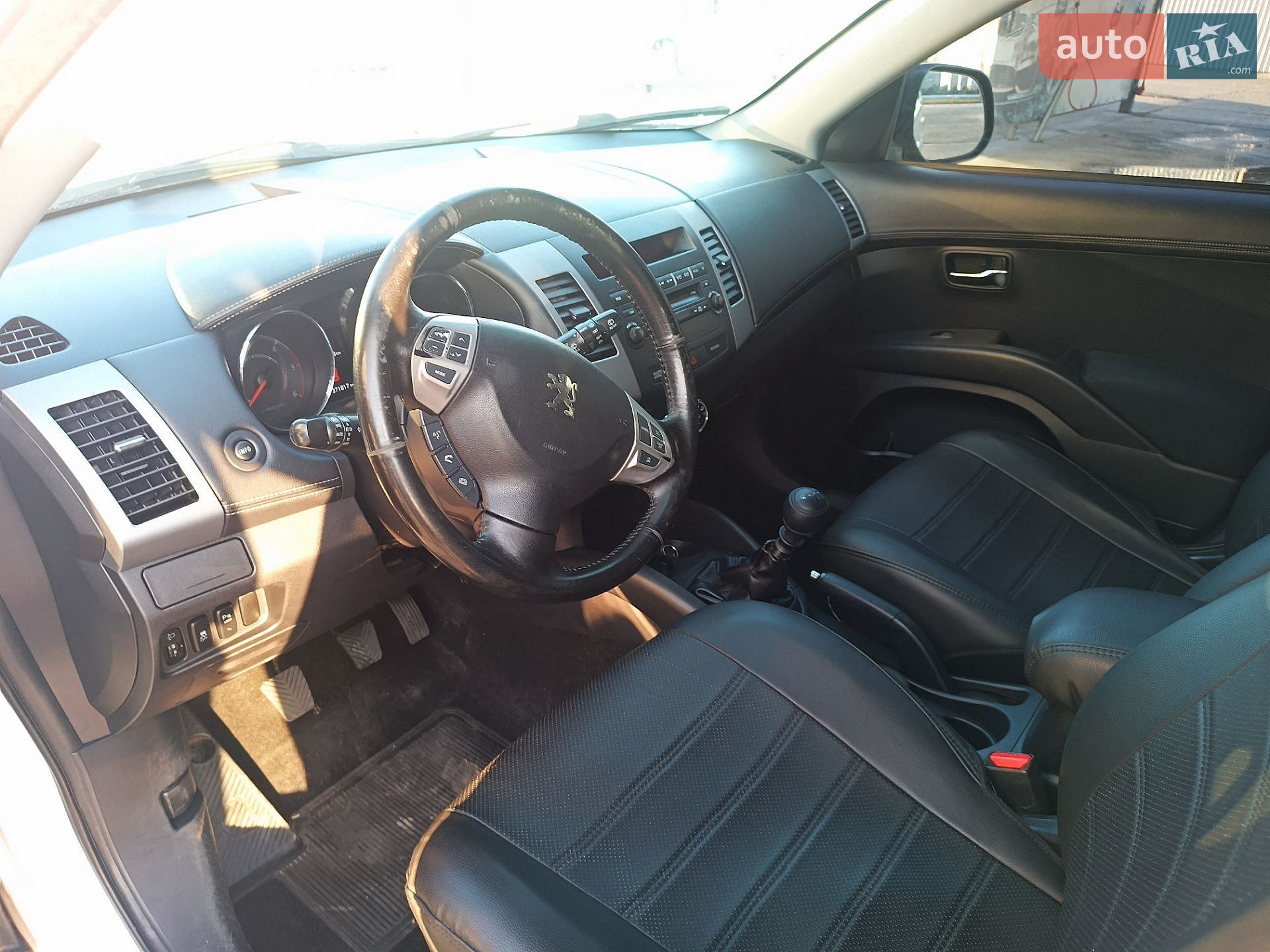 Peugeot 4007 2012 VIN VF3VV4HK8CU803434 фото оголошення 16 з 69