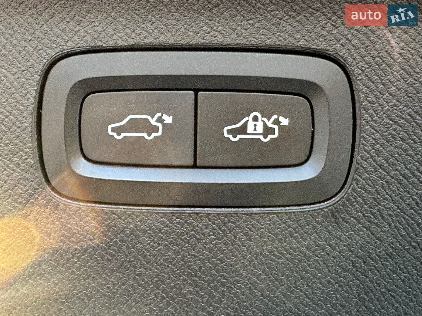 Volvo XC90 2019 VIN YV4A22PL2K1495922 фото оголошення 32 з 41