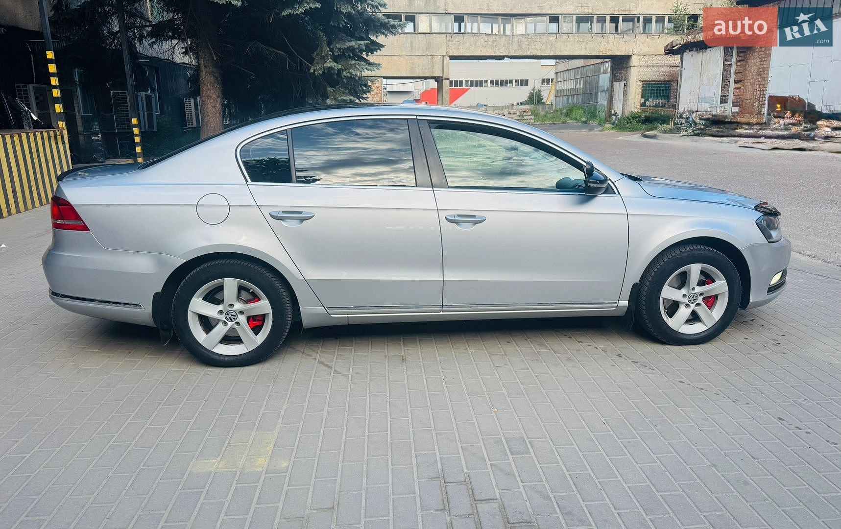 Volkswagen Passat 2011 VIN WVWZZZ3CZBP330919 фото оголошення 20 з 36