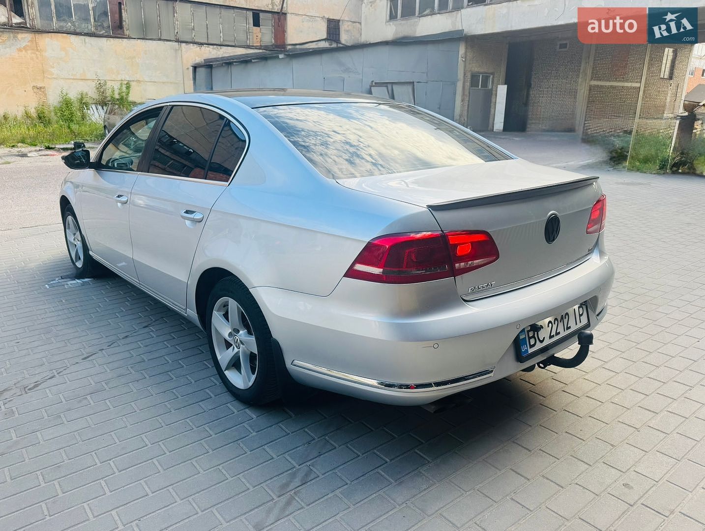 Volkswagen Passat 2011 VIN WVWZZZ3CZBP330919 фото оголошення 25 з 36
