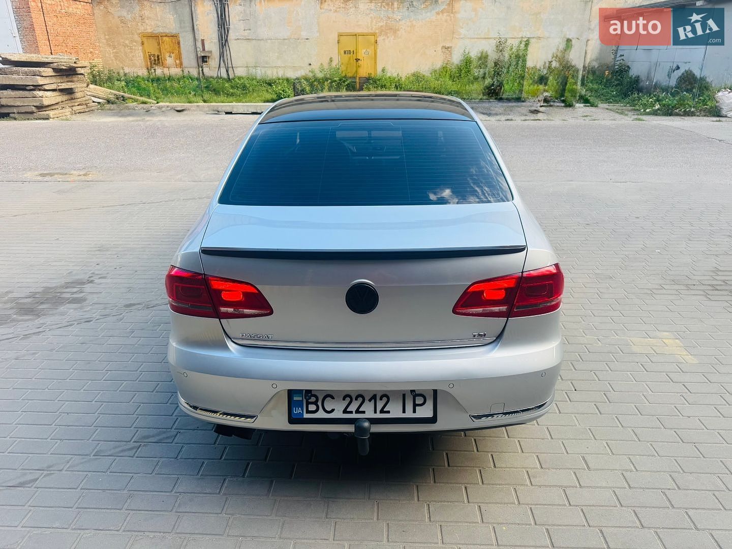 Volkswagen Passat 2011 VIN WVWZZZ3CZBP330919 фото оголошення 3 з 36