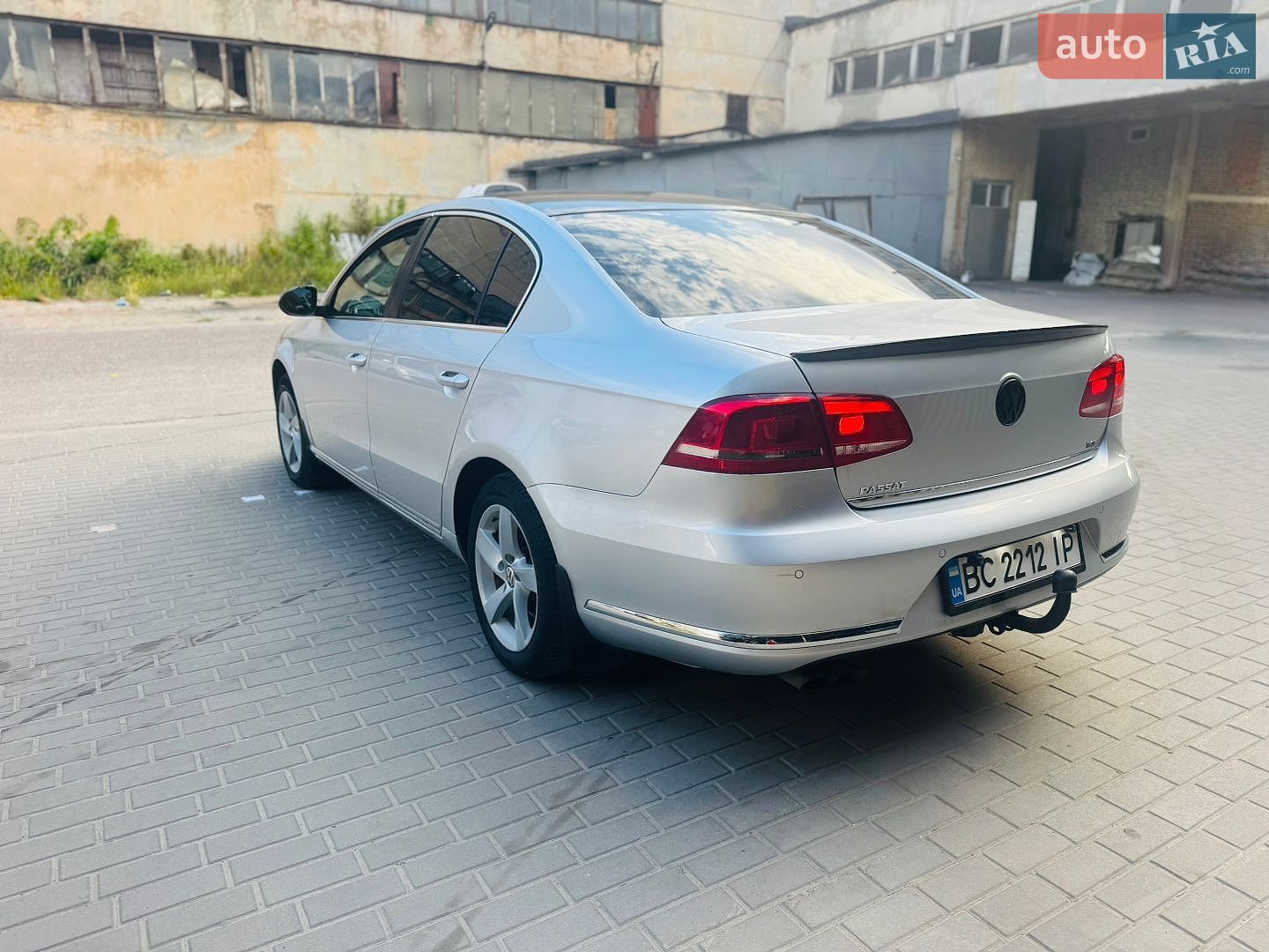 Volkswagen Passat 2011 VIN WVWZZZ3CZBP330919 фото оголошення 4 з 36
