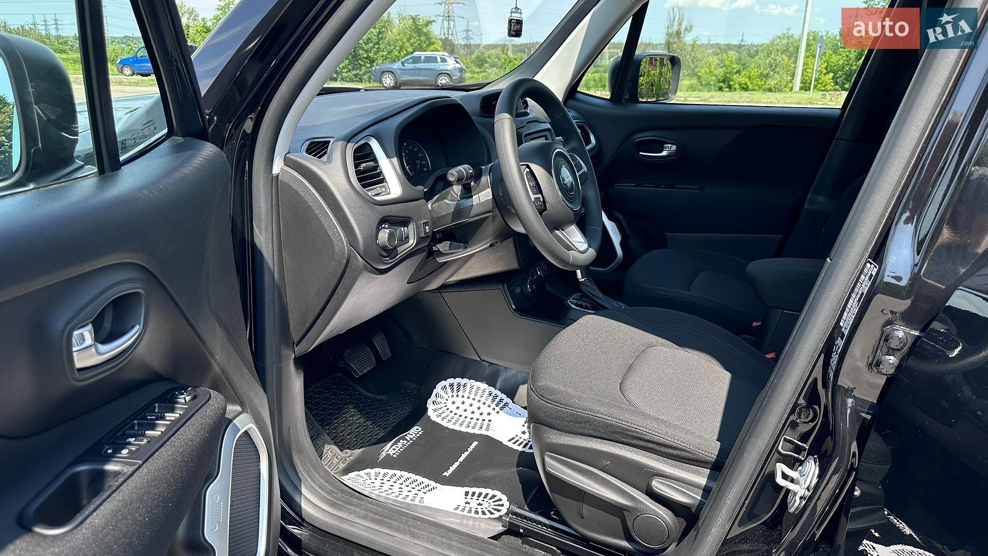 Jeep Renegade 2019 VIN ZACNJBAB2KPK61641 фото оголошення 19 з 31