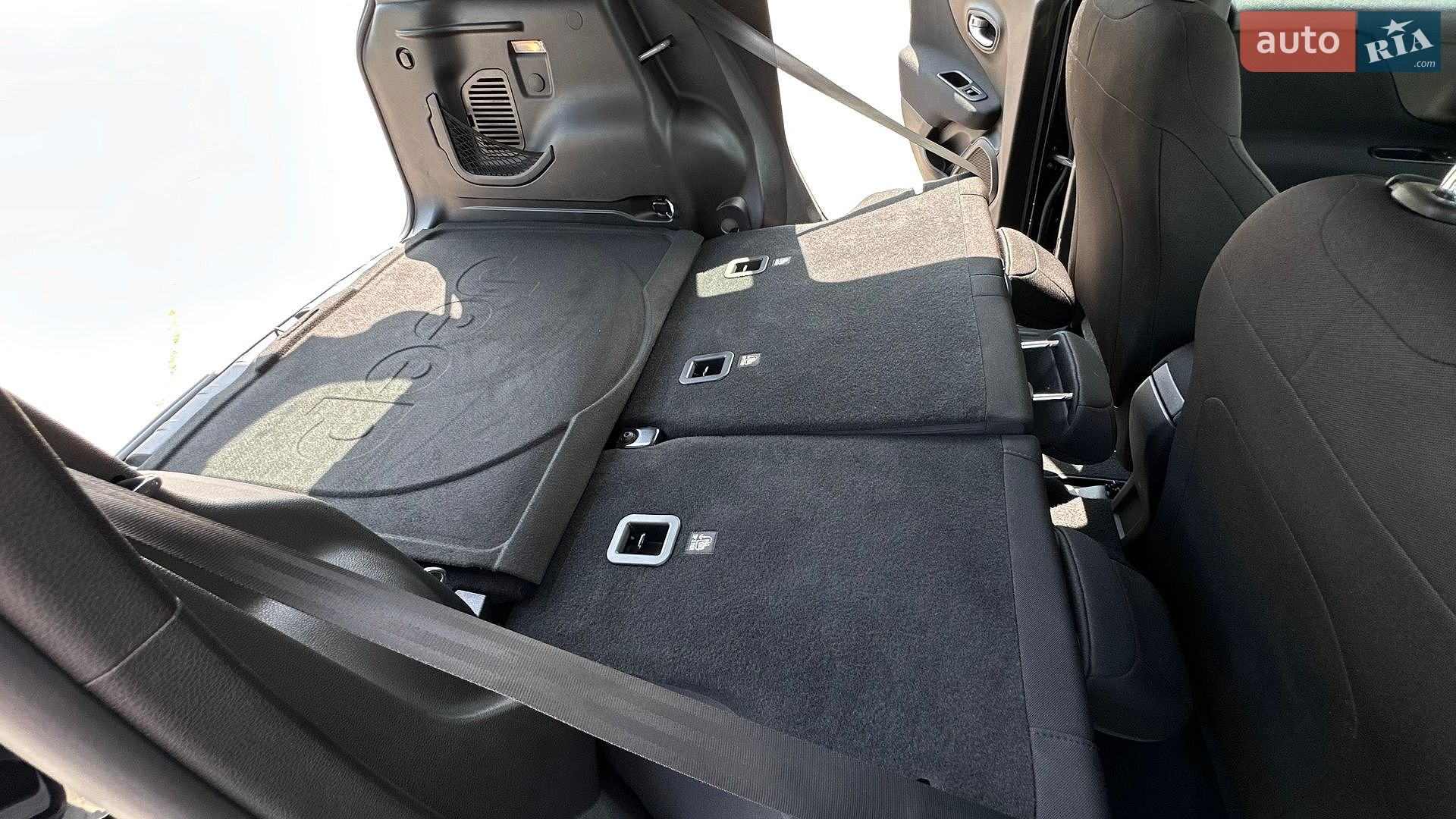 Jeep Renegade 2019 VIN ZACNJBAB2KPK61641 фото оголошення 31 з 31
