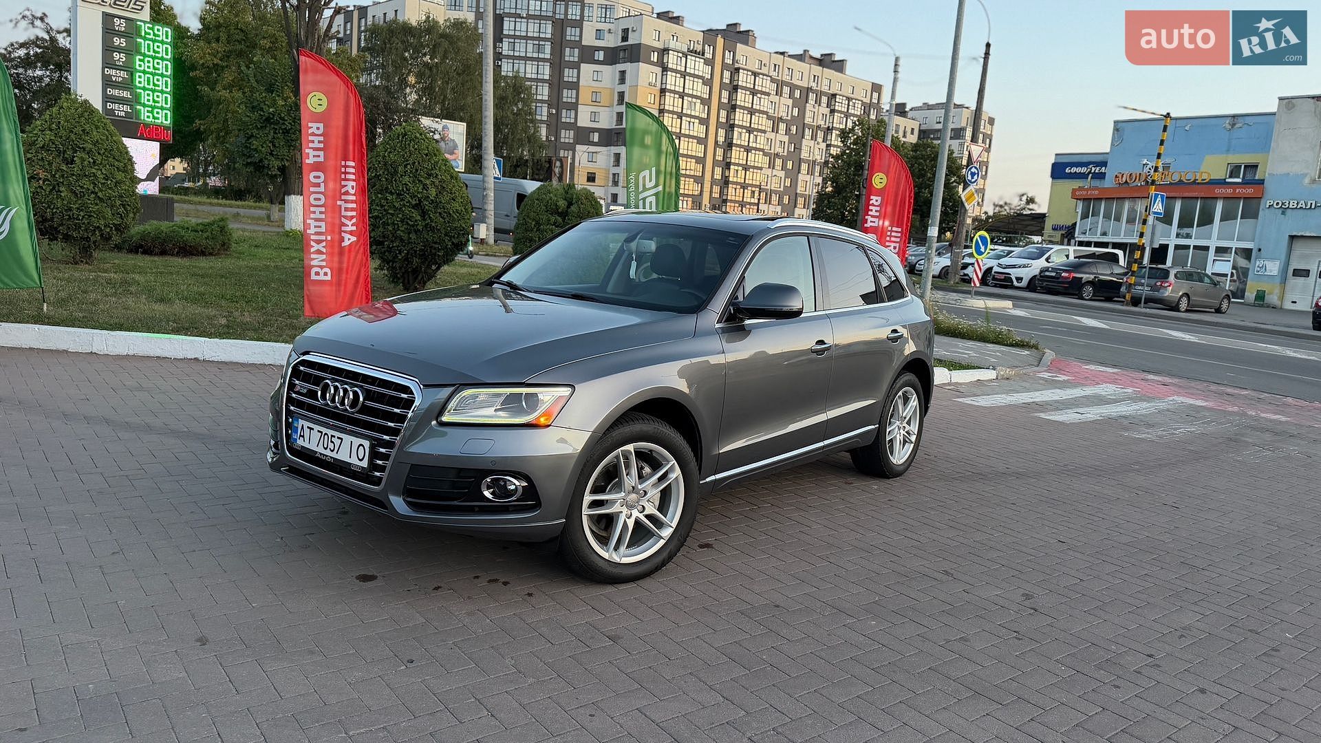Audi Q5 2015 VIN WA1LFAFP2FA135290 фото оголошення 3 з 90