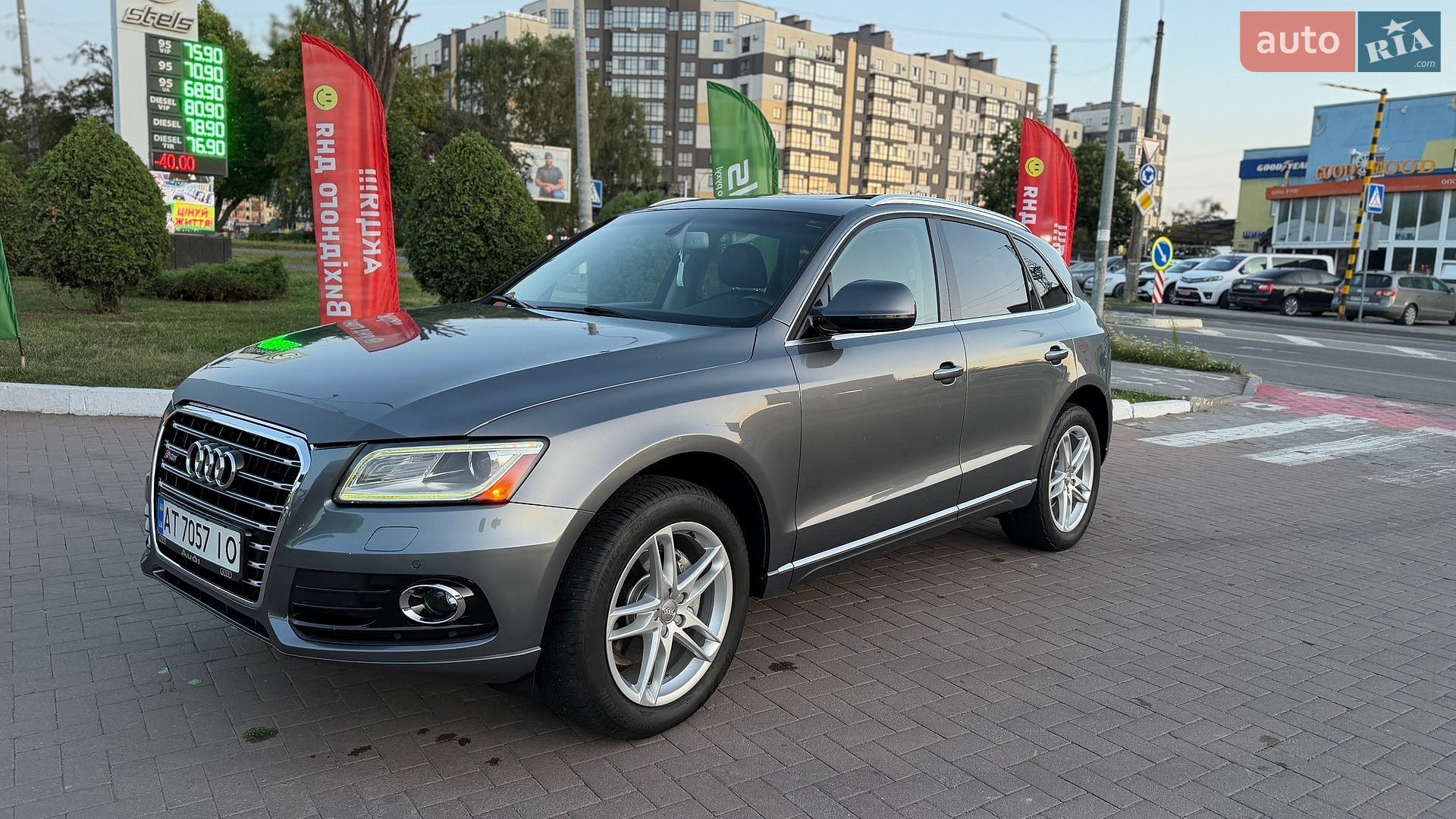 Audi Q5 2015 VIN WA1LFAFP2FA135290 фото оголошення 8 з 90
