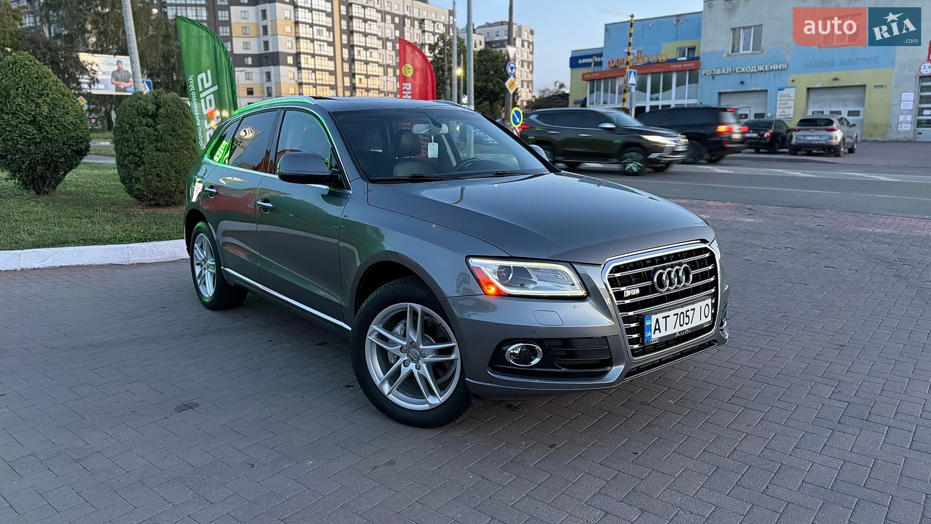 Audi Q5 2015 VIN WA1LFAFP2FA135290 фото оголошення 32 з 90
