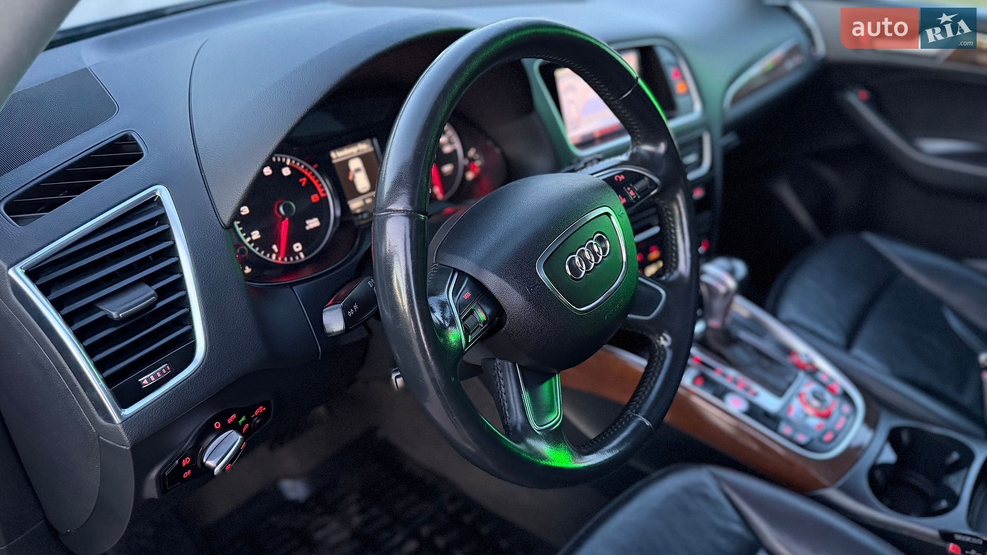 Audi Q5 2015 VIN WA1LFAFP2FA135290 фото оголошення 62 з 90