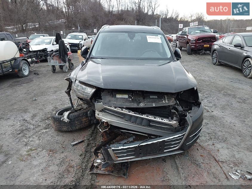 Audi Q7 2018 VIN WA1LAAF77JD043193 фото оголошення 12 з 20