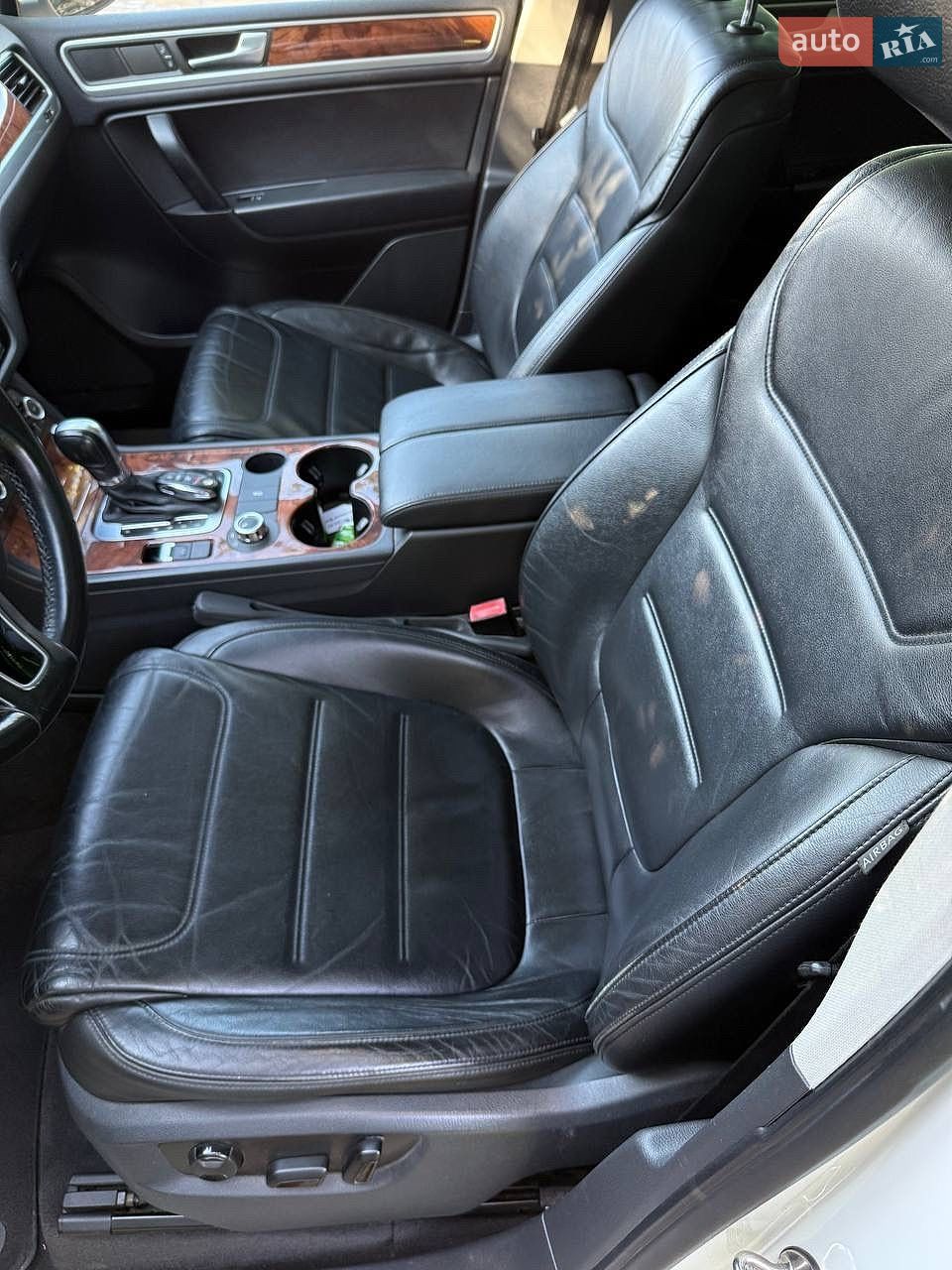 Volkswagen Touareg 2011 VIN WVGFK9BP4CD001020 фото оголошення 5 з 29