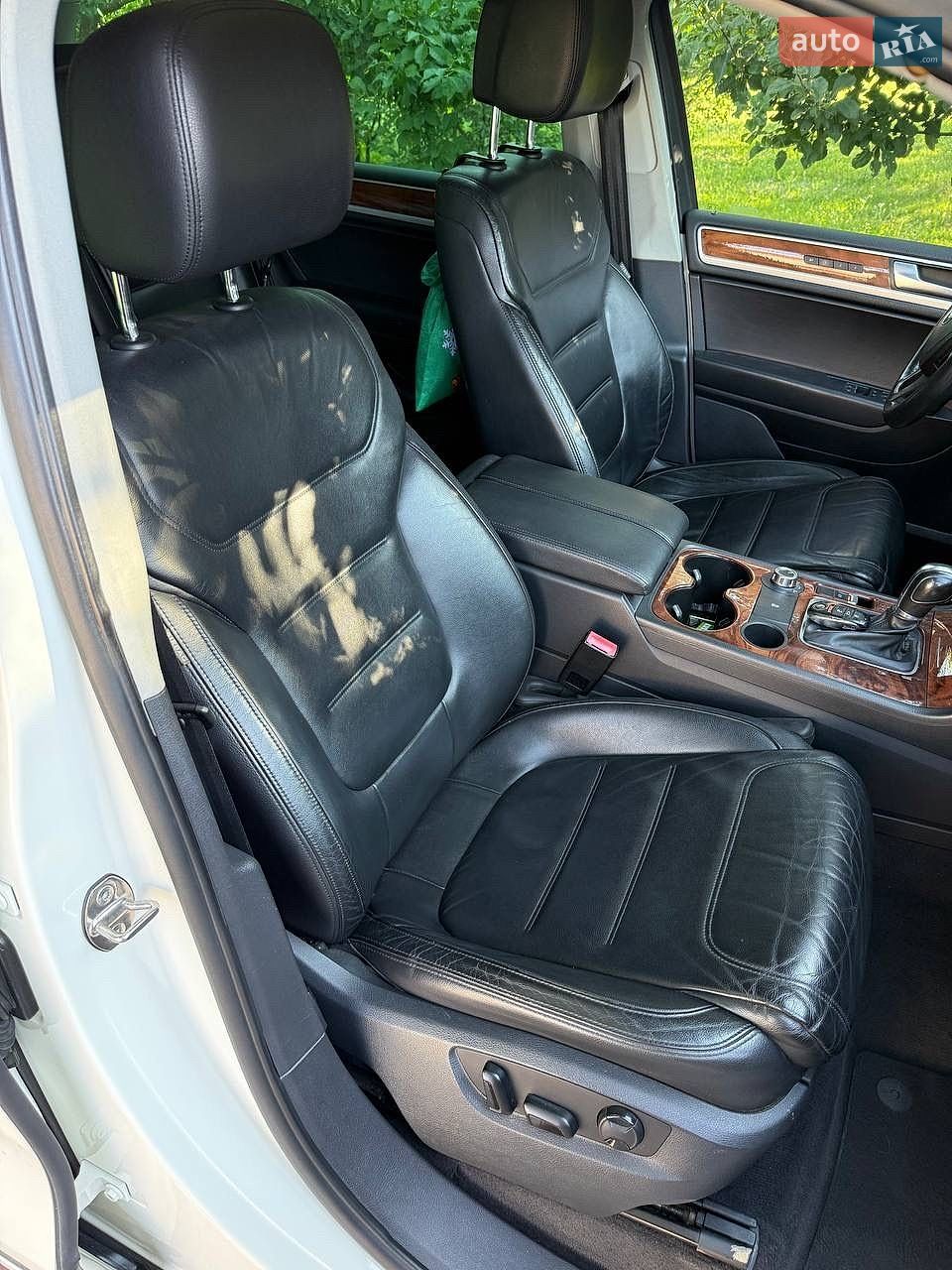 Volkswagen Touareg 2011 VIN WVGFK9BP4CD001020 фото оголошення 11 з 29