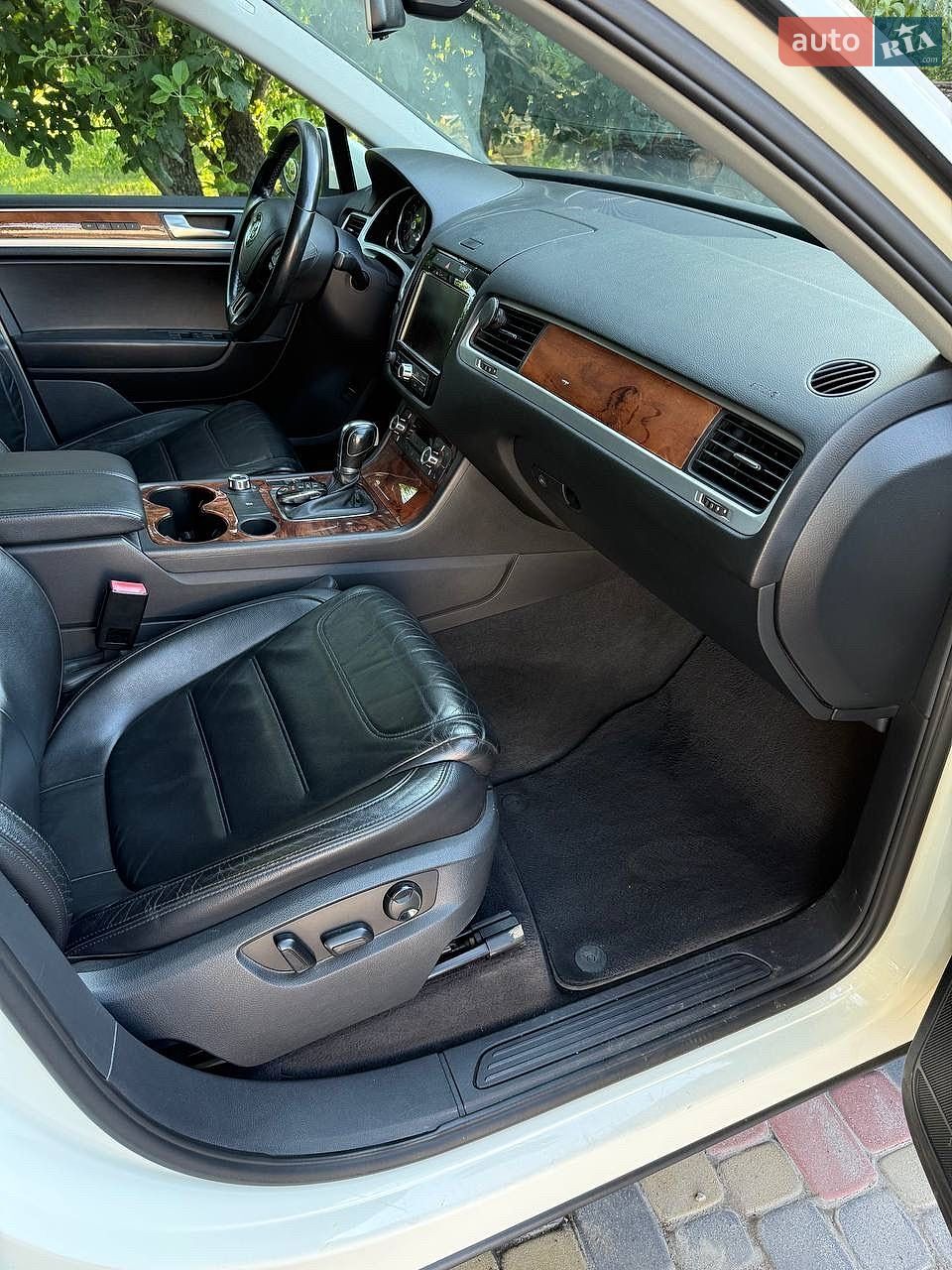 Volkswagen Touareg 2011 VIN WVGFK9BP4CD001020 фото оголошення 12 з 29