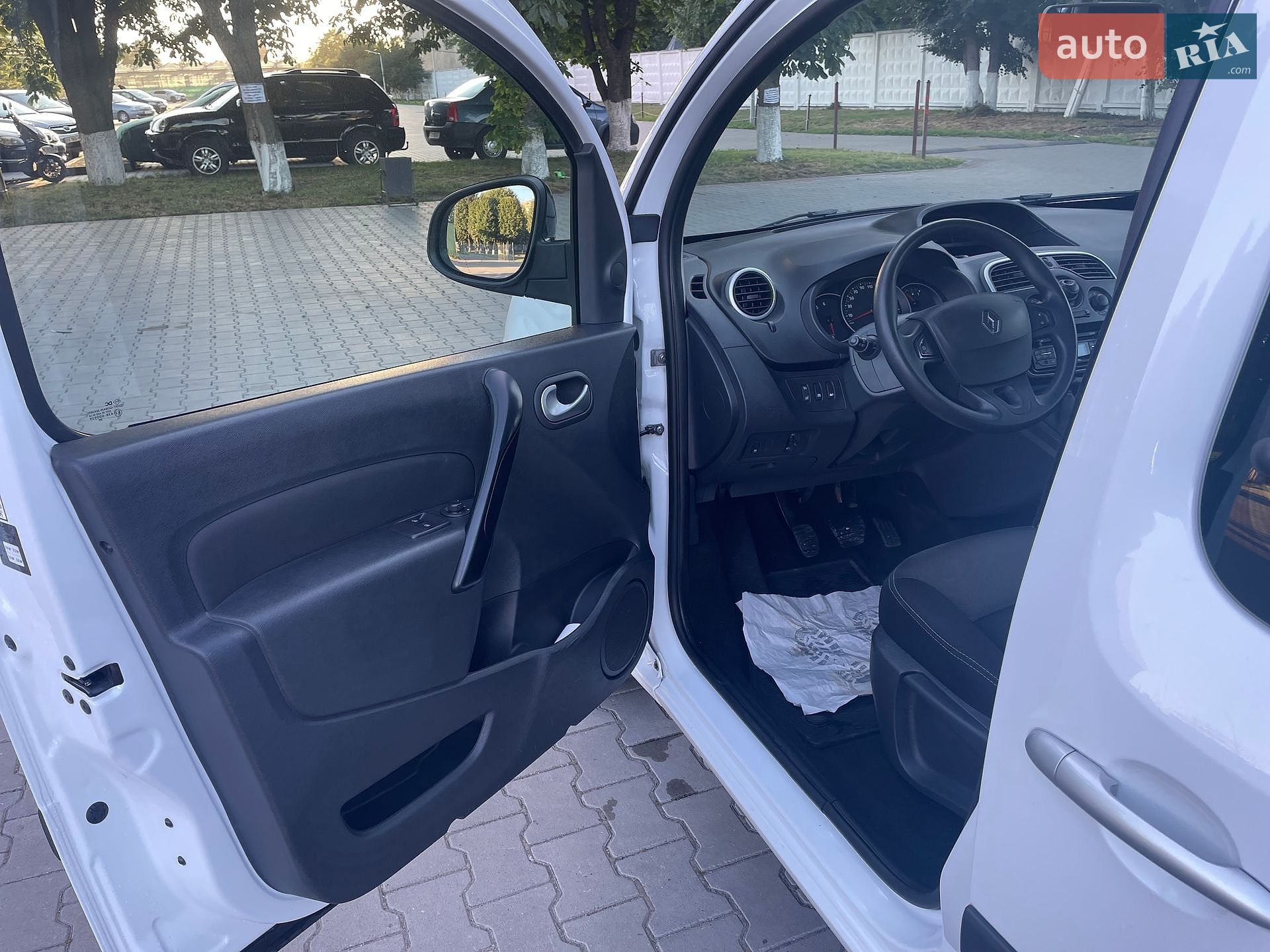 Renault Kangoo 2020 VIN VF1WK000565698815 фото оголошення 17 з 65