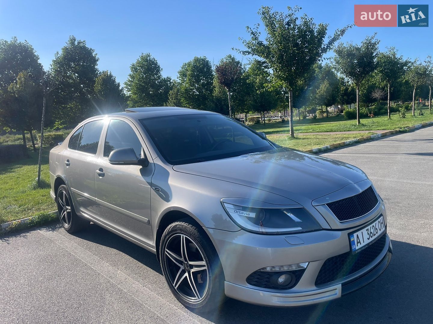 Skoda Octavia 2010 VIN TMBBE41Z7AB152703 фото оголошення 2 з 32