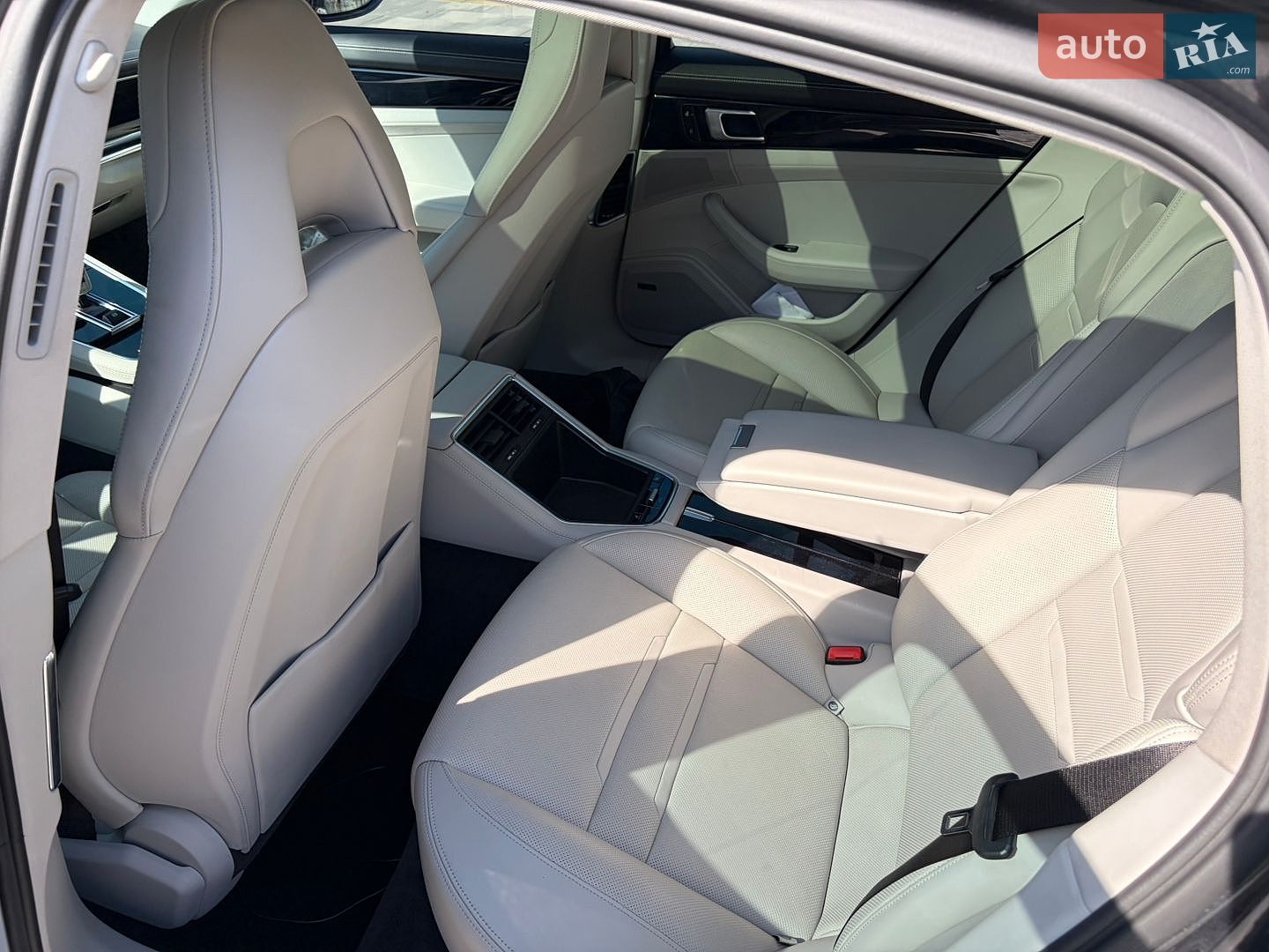 Porsche Panamera 2020 VIN WP0AE2A74LL133344 фото оголошення 22 з 26