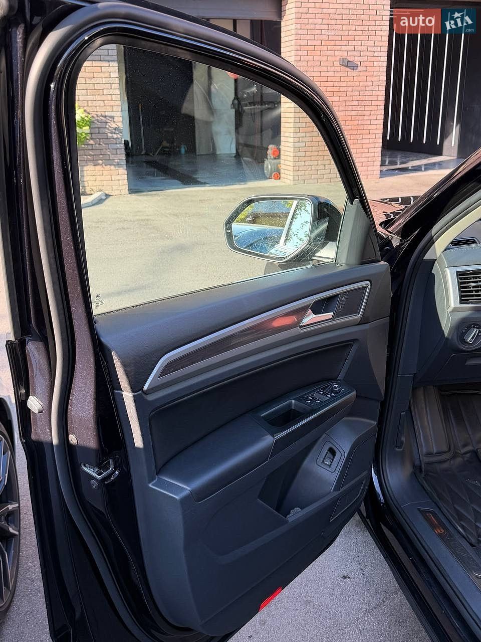 Volkswagen Atlas 2019 VIN 1V2RR2CA7KC622527 фото оголошення 6 з 37