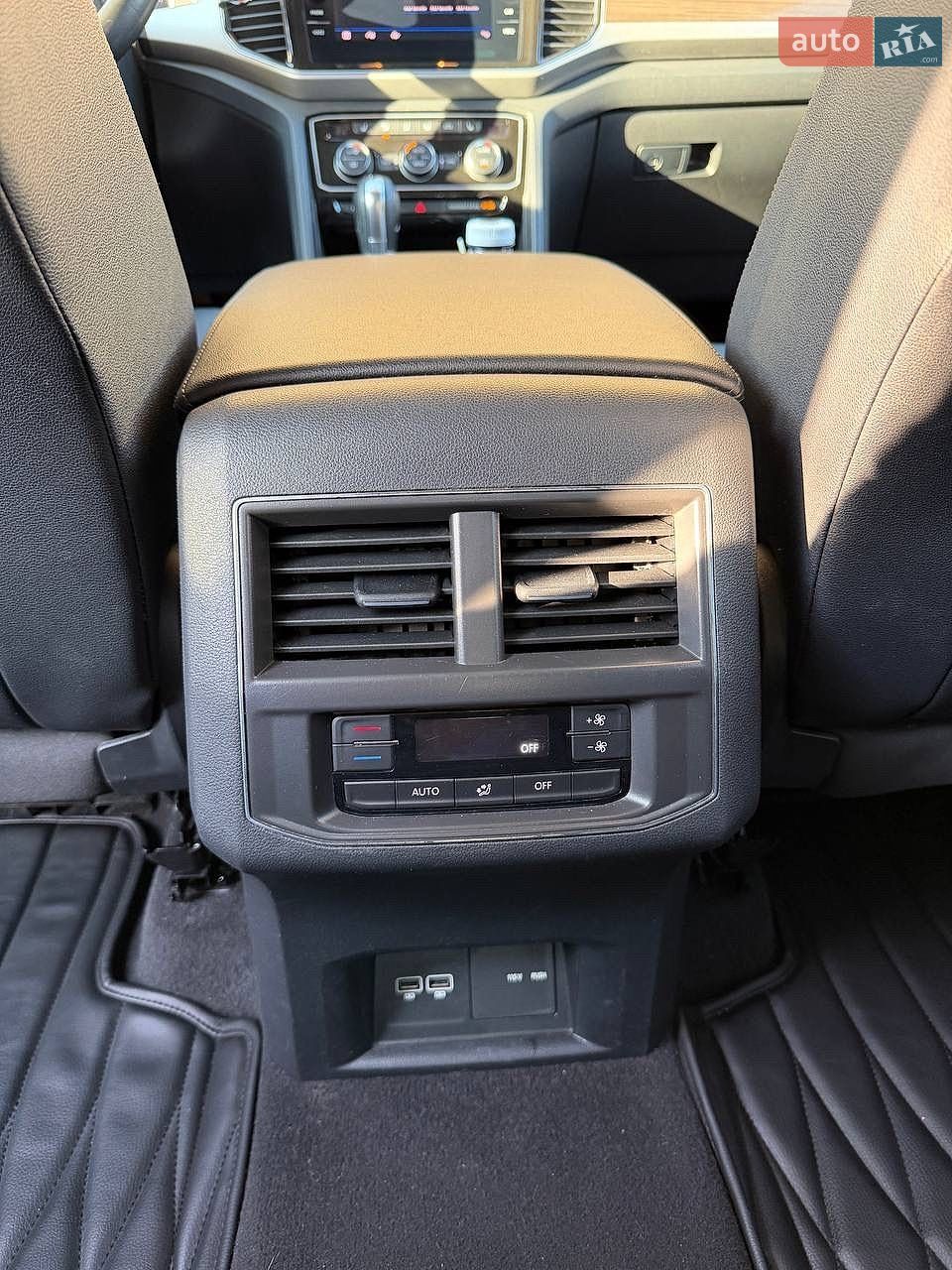 Volkswagen Atlas 2019 VIN 1V2RR2CA7KC622527 фото оголошення 18 з 37