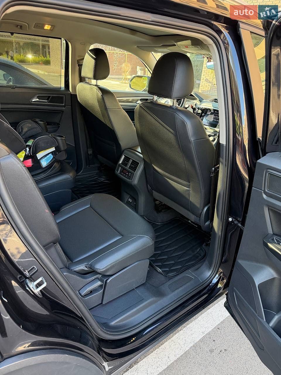 Volkswagen Atlas 2019 VIN 1V2RR2CA7KC622527 фото оголошення 26 з 37