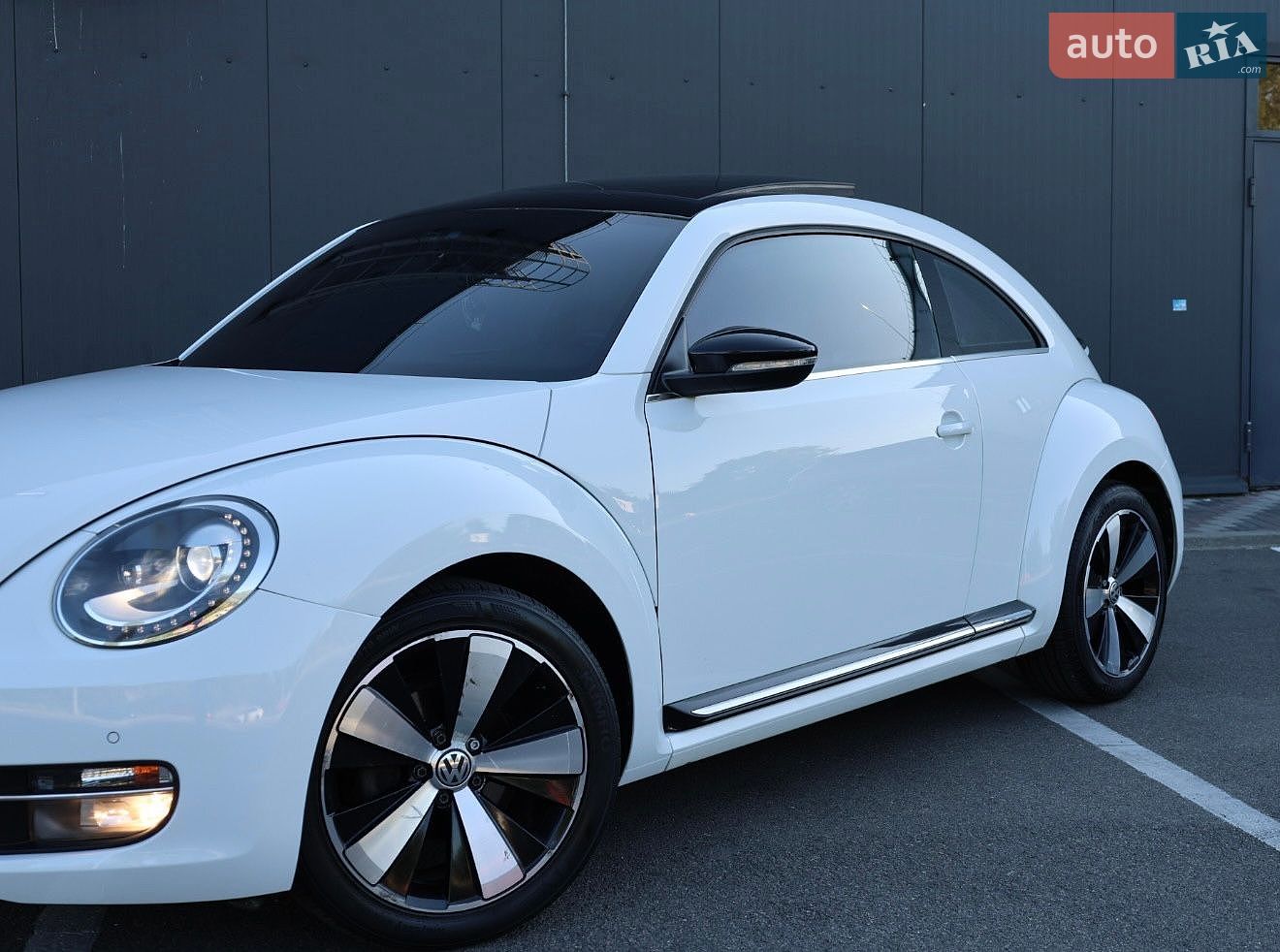 Volkswagen Beetle 2015 VIN WVWZZZ16ZFM640470 фото оголошення 4 з 77