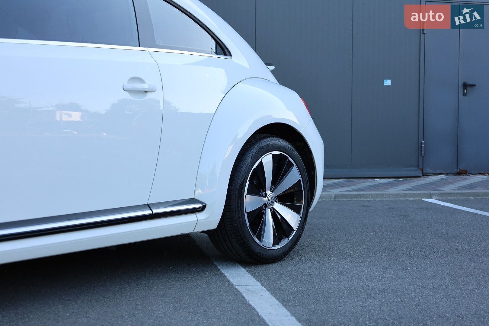 Volkswagen Beetle 2015 VIN WVWZZZ16ZFM640470 фото оголошення 5 з 77