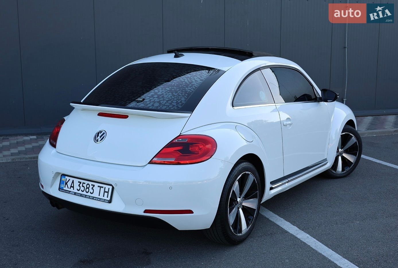 Volkswagen Beetle 2015 VIN WVWZZZ16ZFM640470 фото оголошення 30 з 77