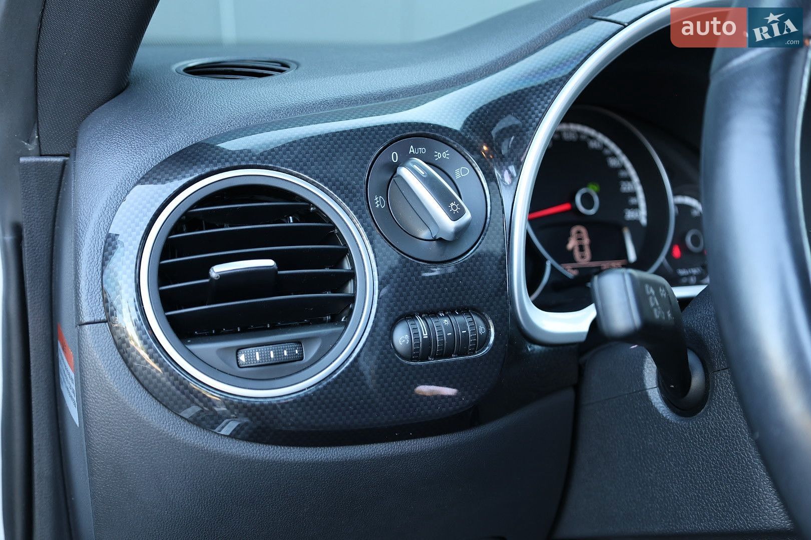 Volkswagen Beetle 2015 VIN WVWZZZ16ZFM640470 фото оголошення 42 з 77