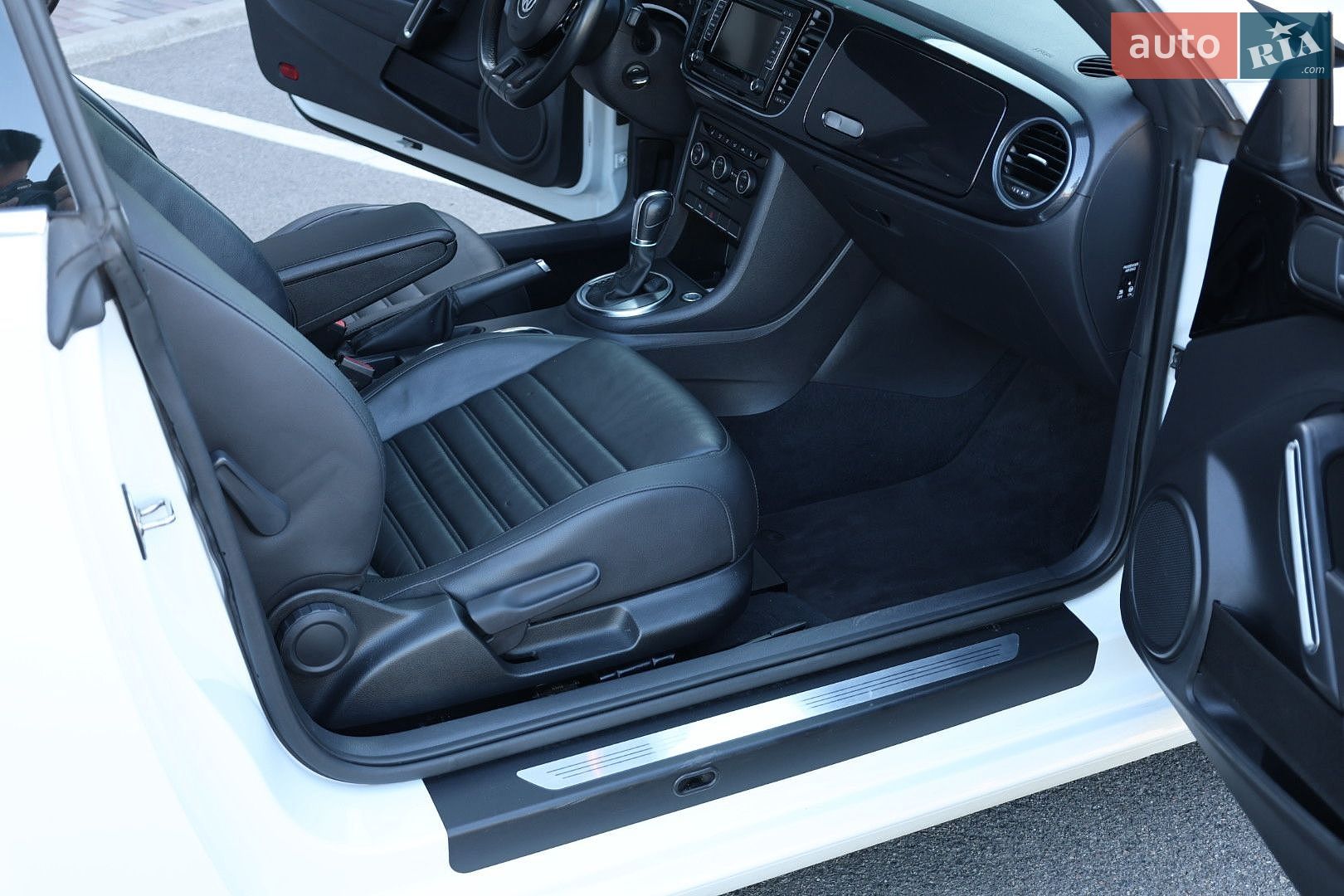 Volkswagen Beetle 2015 VIN WVWZZZ16ZFM640470 фото оголошення 59 з 77