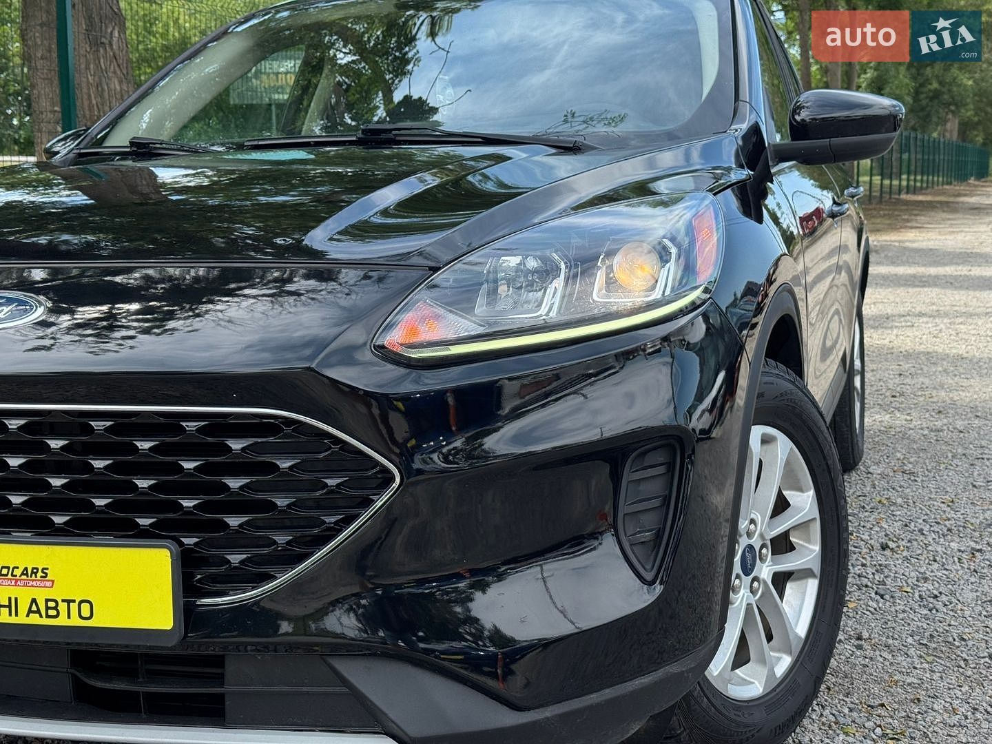 Ford Escape 2019 VIN 1FMCU0G62LUA12560 фото оголошення 3 з 51