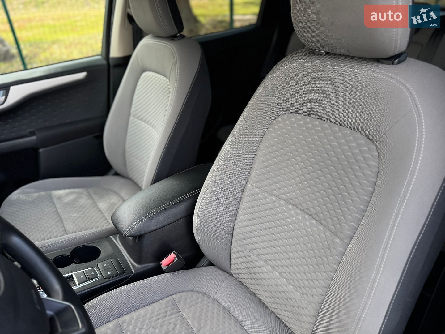 Ford Escape 2019 VIN 1FMCU0G62LUA12560 фото оголошення 15 з 51