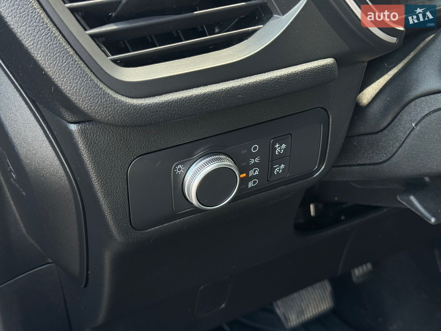Ford Escape 2019 VIN 1FMCU0G62LUA12560 фото оголошення 22 з 51