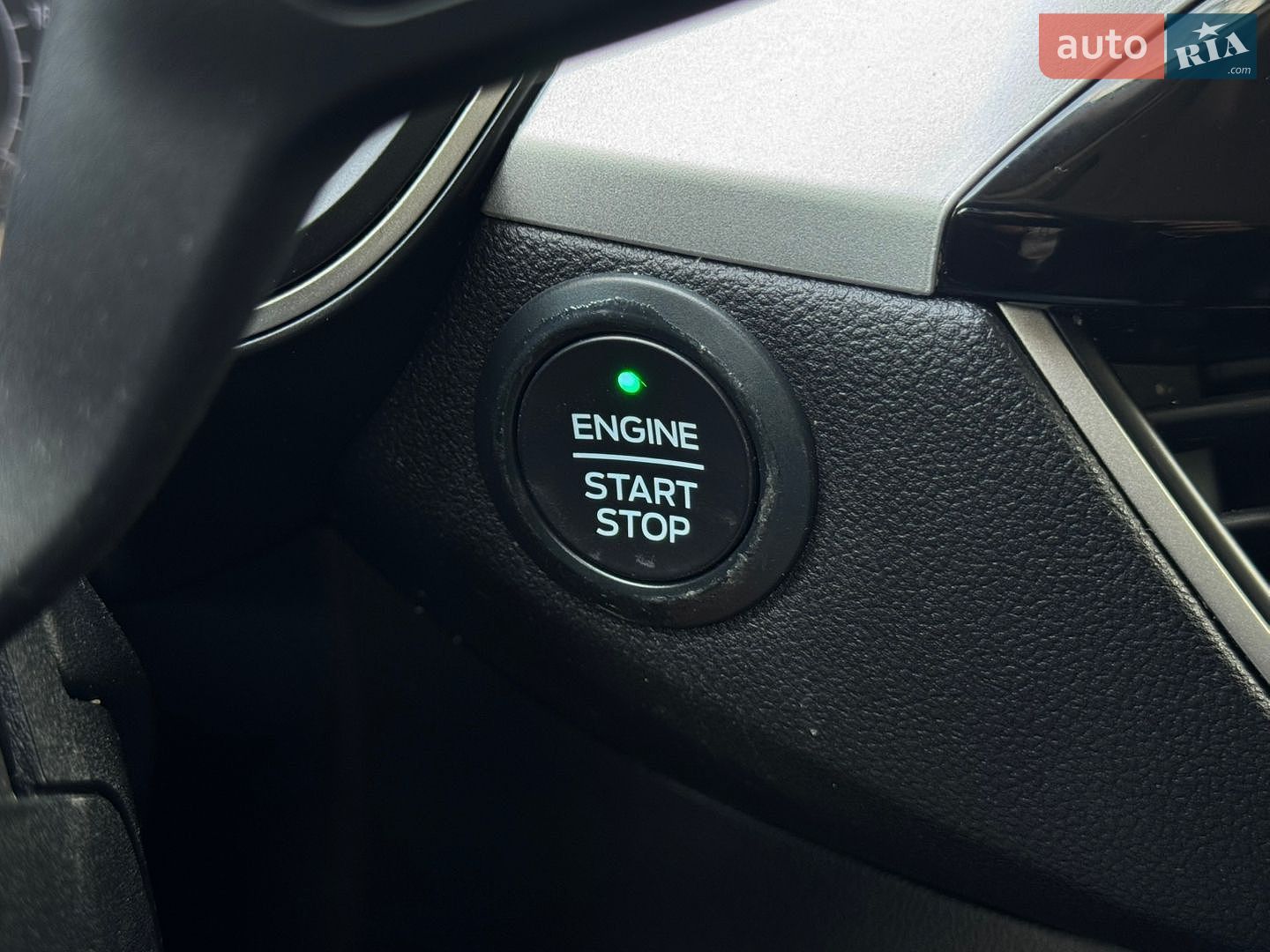 Ford Escape 2019 VIN 1FMCU0G62LUA12560 фото оголошення 19 з 51