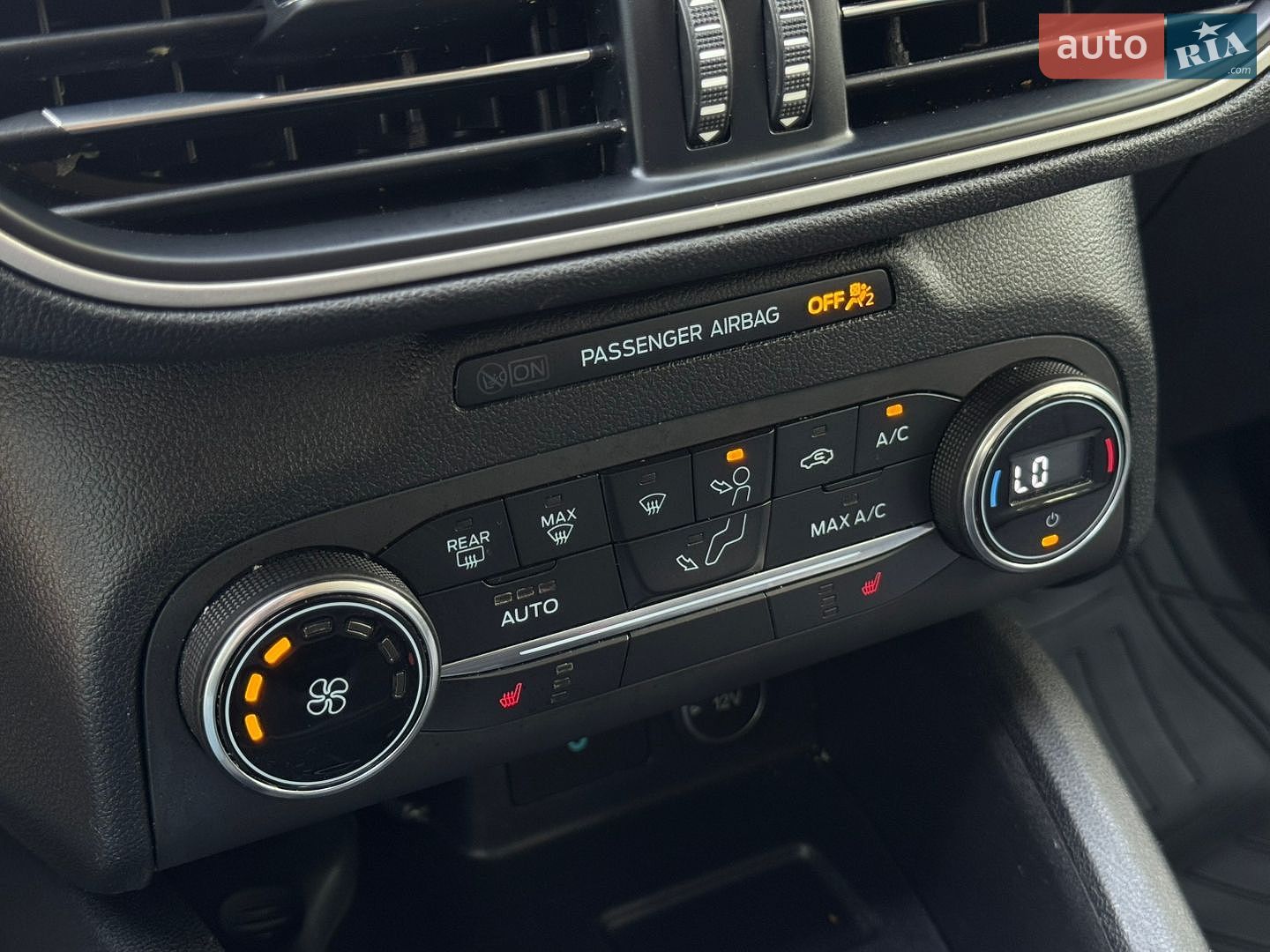 Ford Escape 2019 VIN 1FMCU0G62LUA12560 фото оголошення 31 з 51