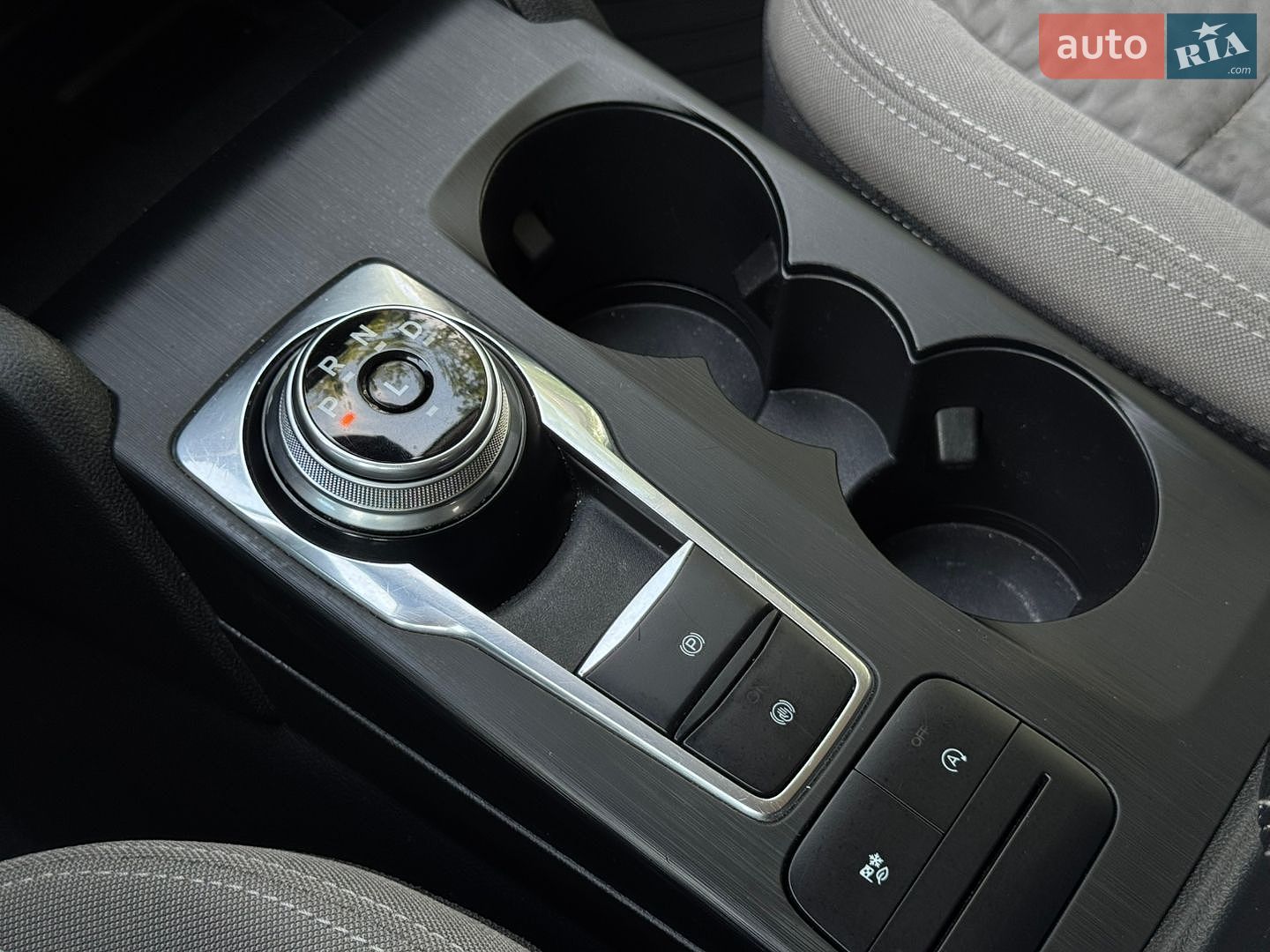 Ford Escape 2019 VIN 1FMCU0G62LUA12560 фото оголошення 33 з 51