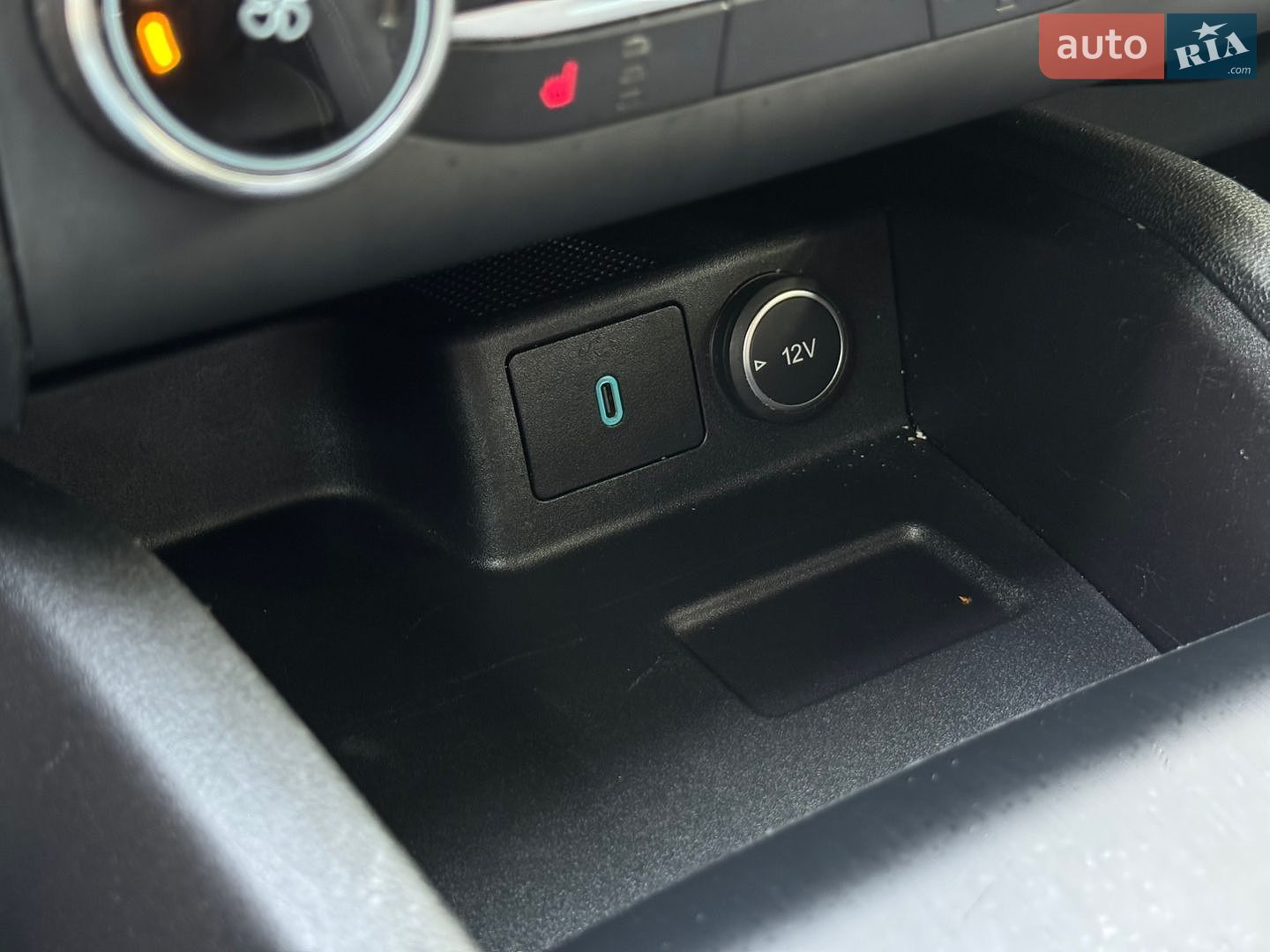Ford Escape 2019 VIN 1FMCU0G62LUA12560 фото оголошення 32 з 51
