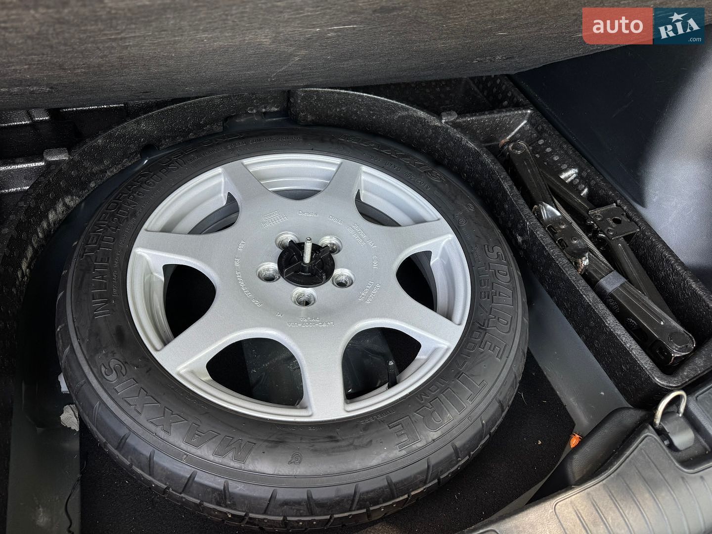 Ford Escape 2019 VIN 1FMCU0G62LUA12560 фото оголошення 39 з 51